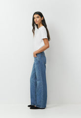 Denim Forum The Farrah Lo-Rise Wide Jean - 5 YRS KISS N TELL BLEU