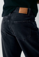 Denim Forum The '90s Marlo Hi-Rise Baggy Jean - BLACK EYELINER