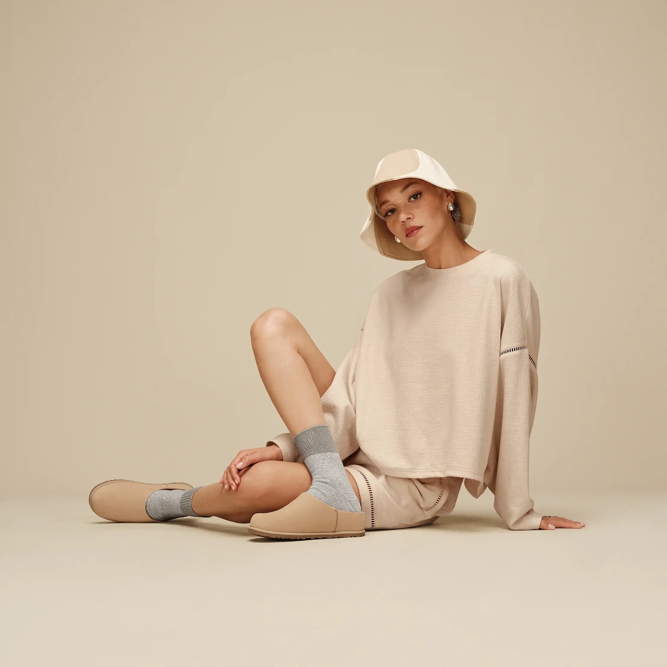 Women's Rib Knit Slouchy Quarter - SEAL