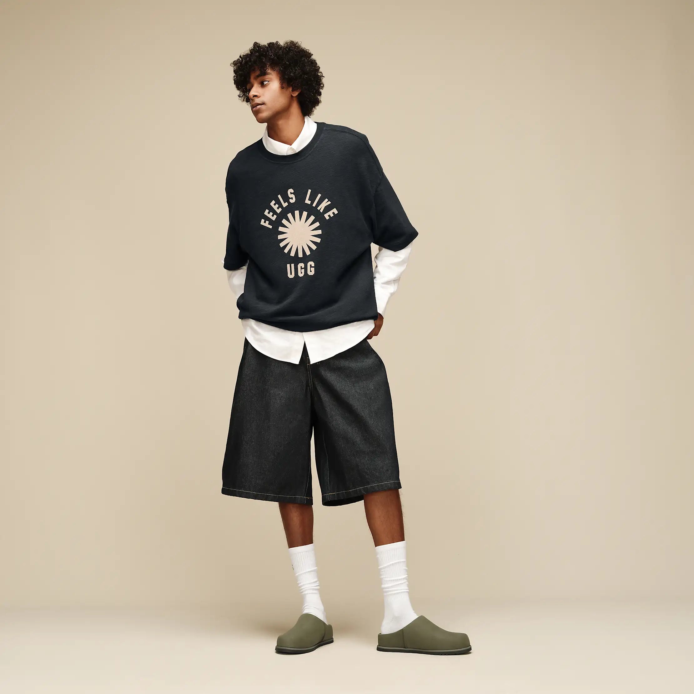 All Gender Feels Like UGG Tee - INK / CREAM