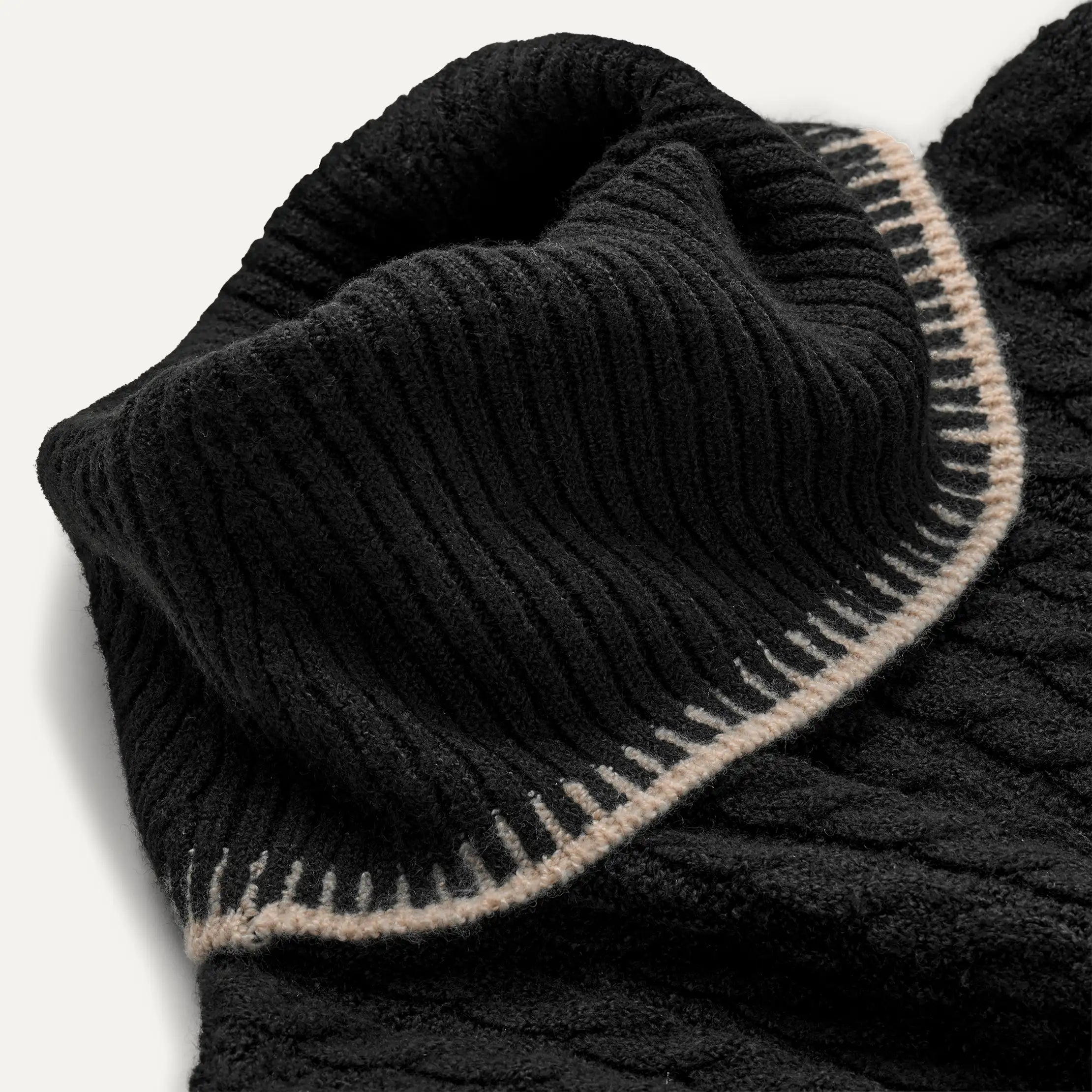Women's Rylynn Turtleneck Sweater - BLACK