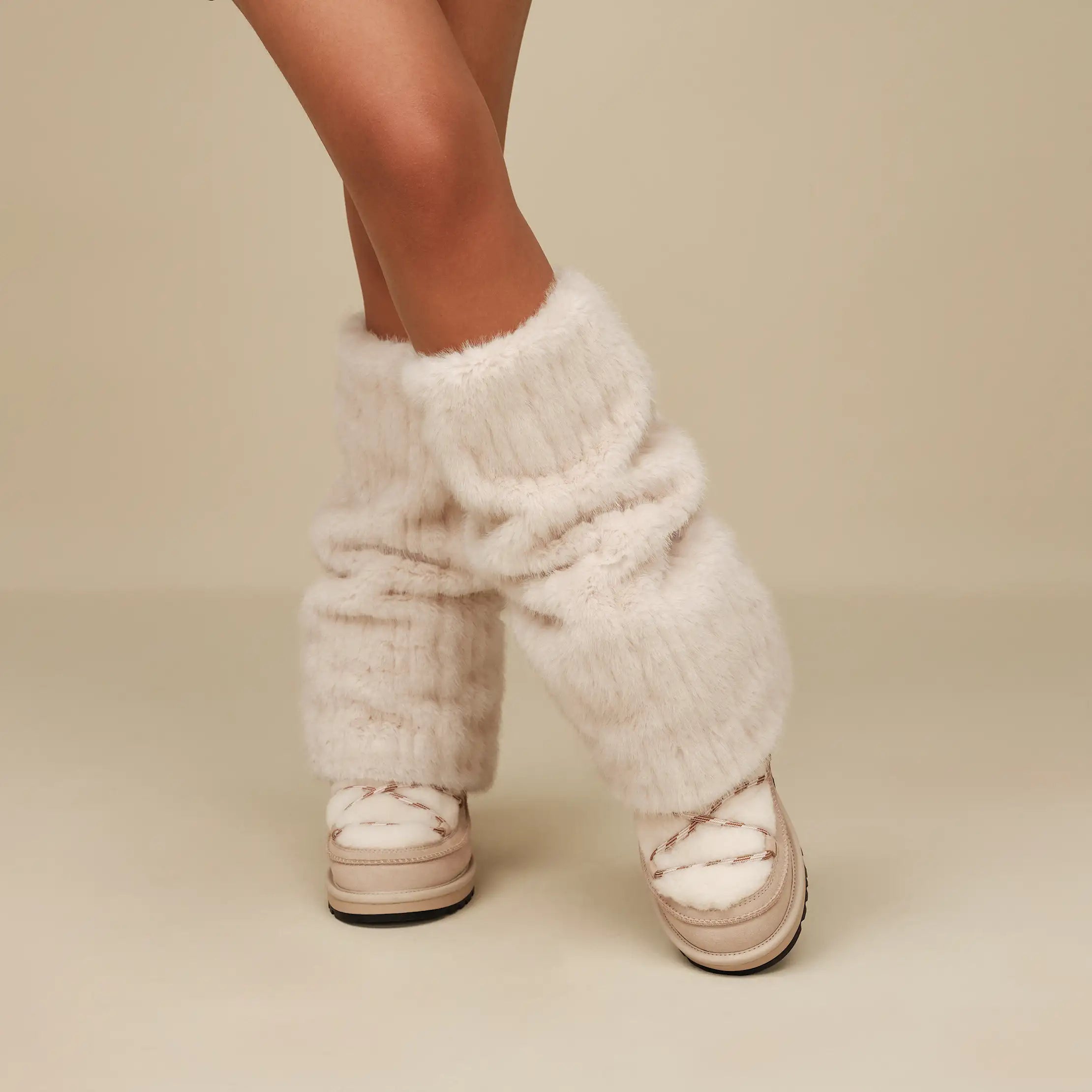 Women's Ismay Faux Fur Legwarmer - CREAM