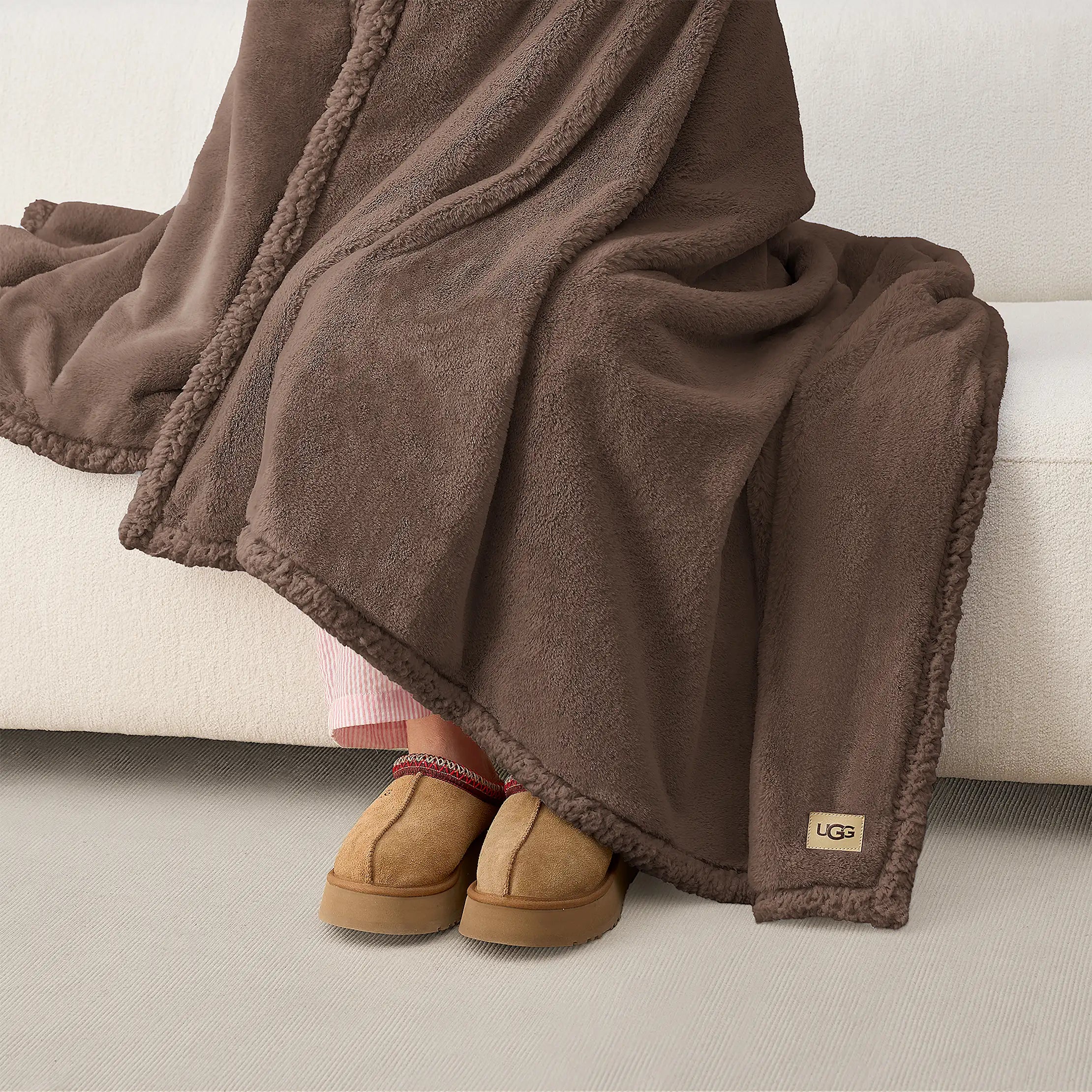 Home Cynthia Throw 50" x 70" - ALLSPICE