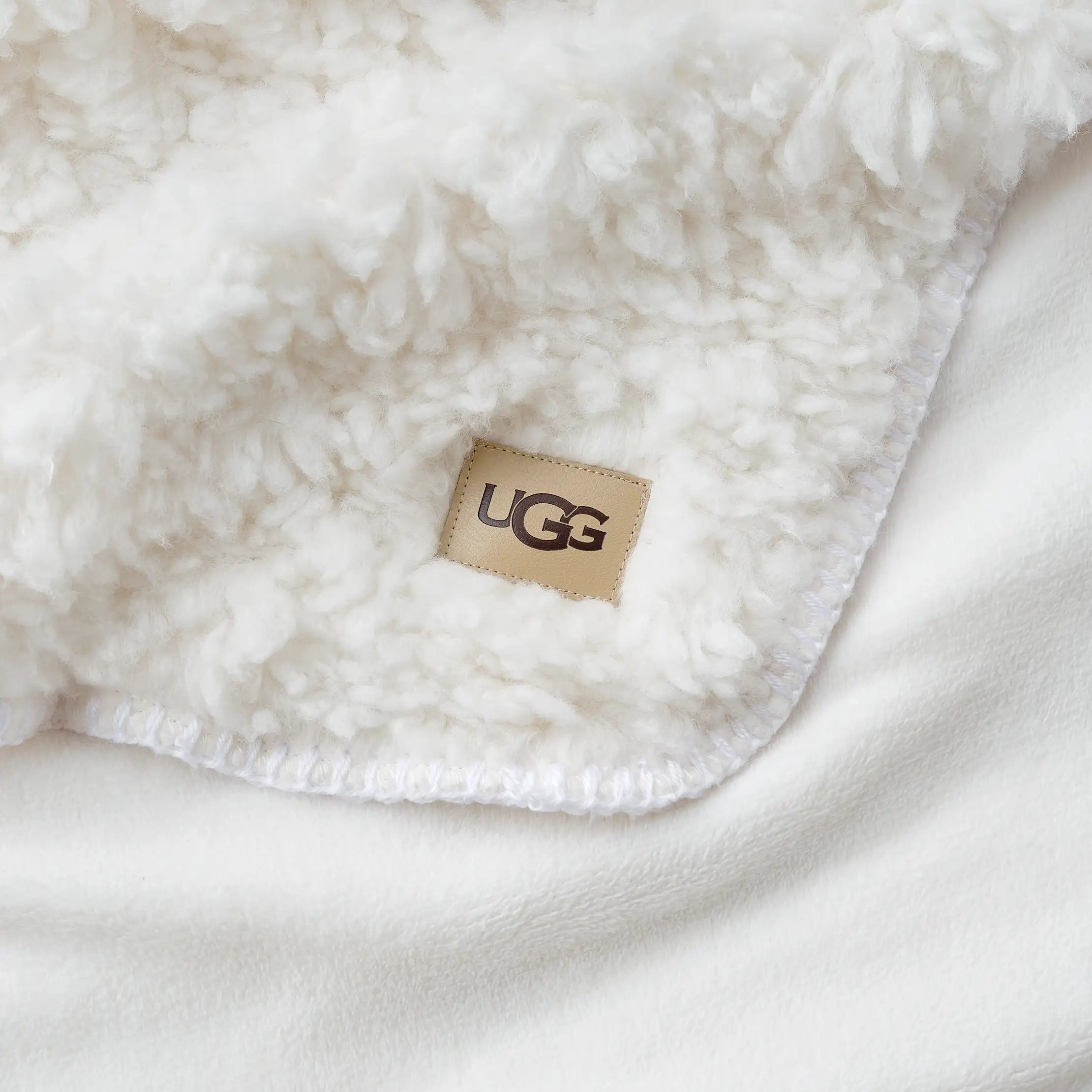 Home Shira Throw 50" x 70" - SNOW