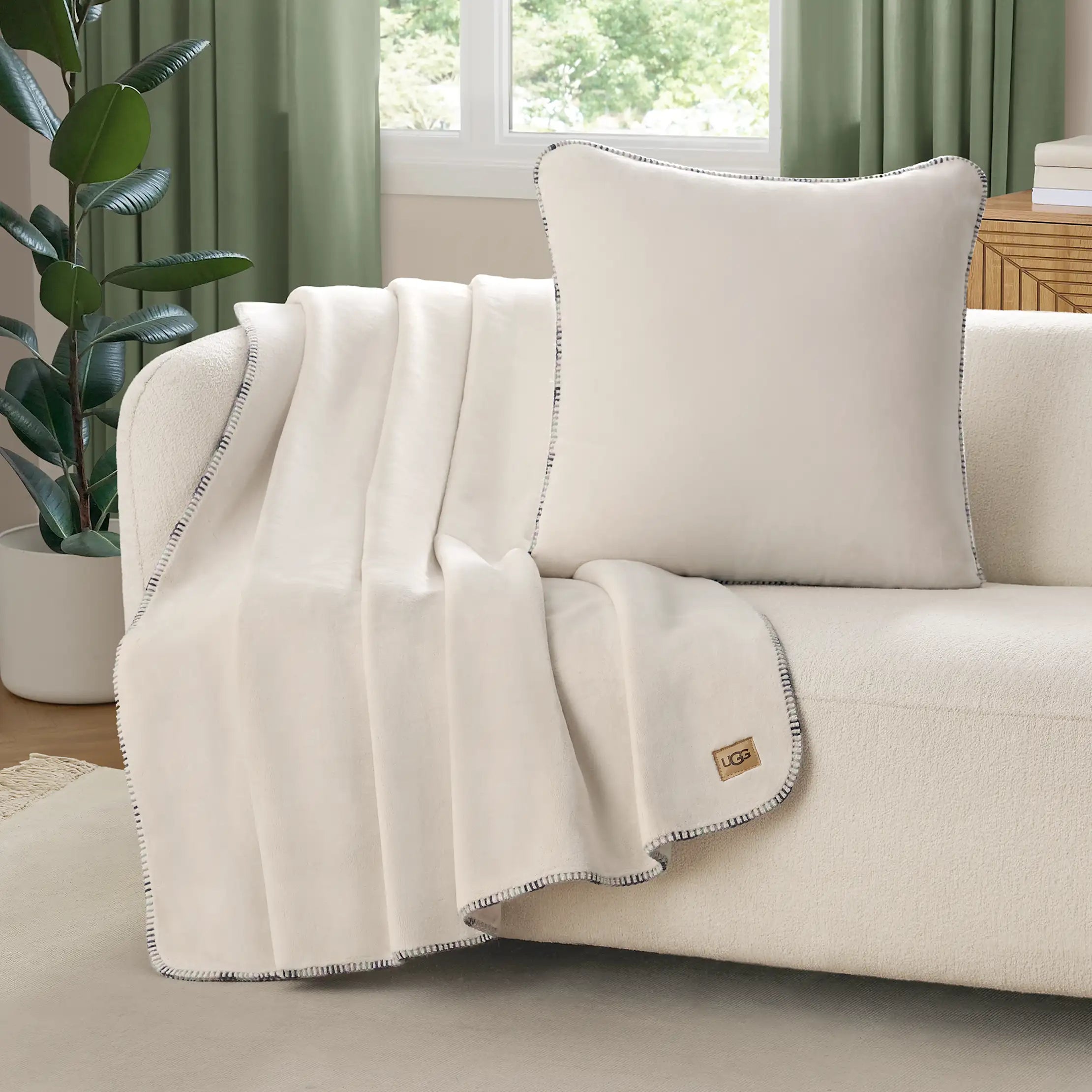 Home Color Stitch Coco Pillow 20"x20" - SNOW