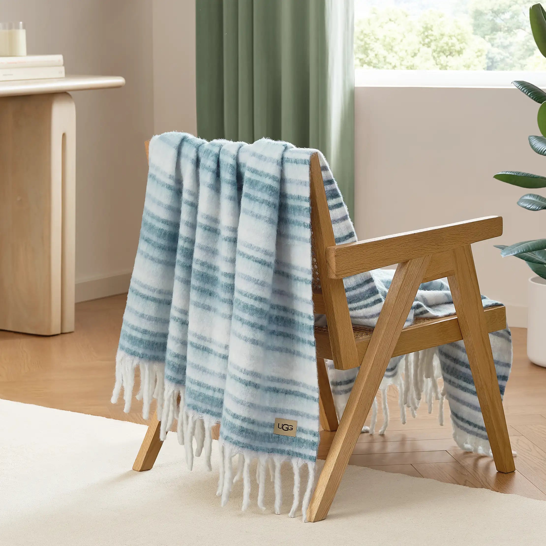 Home Joana Throw 50"x70" - MISTY GREEN / SALTWATER