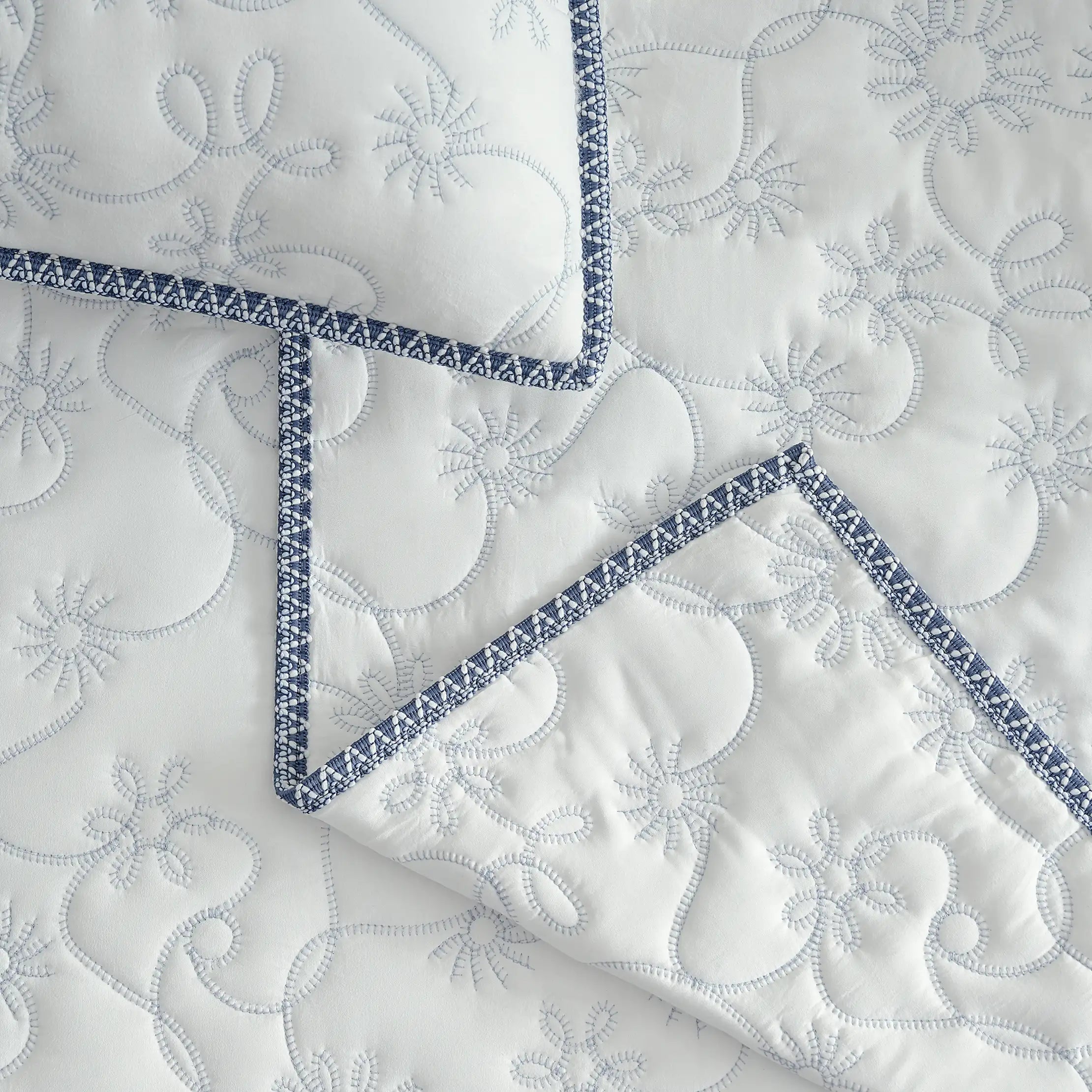 Home Botanic Quilt Set Queen - SNOW / LILAC HINT