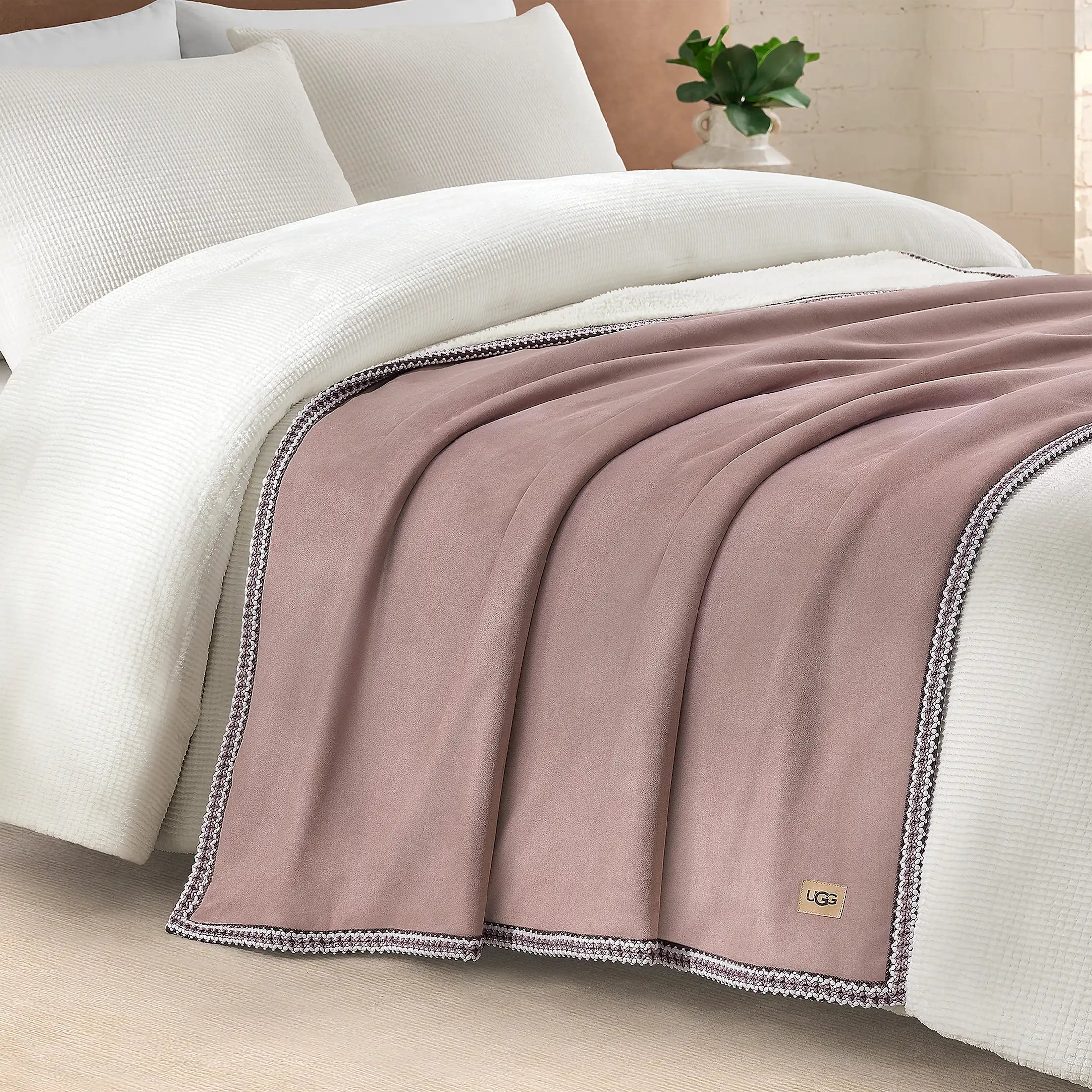 Home Kirkwood UGGbraid Throw 50X70 - ROSEWOOD
