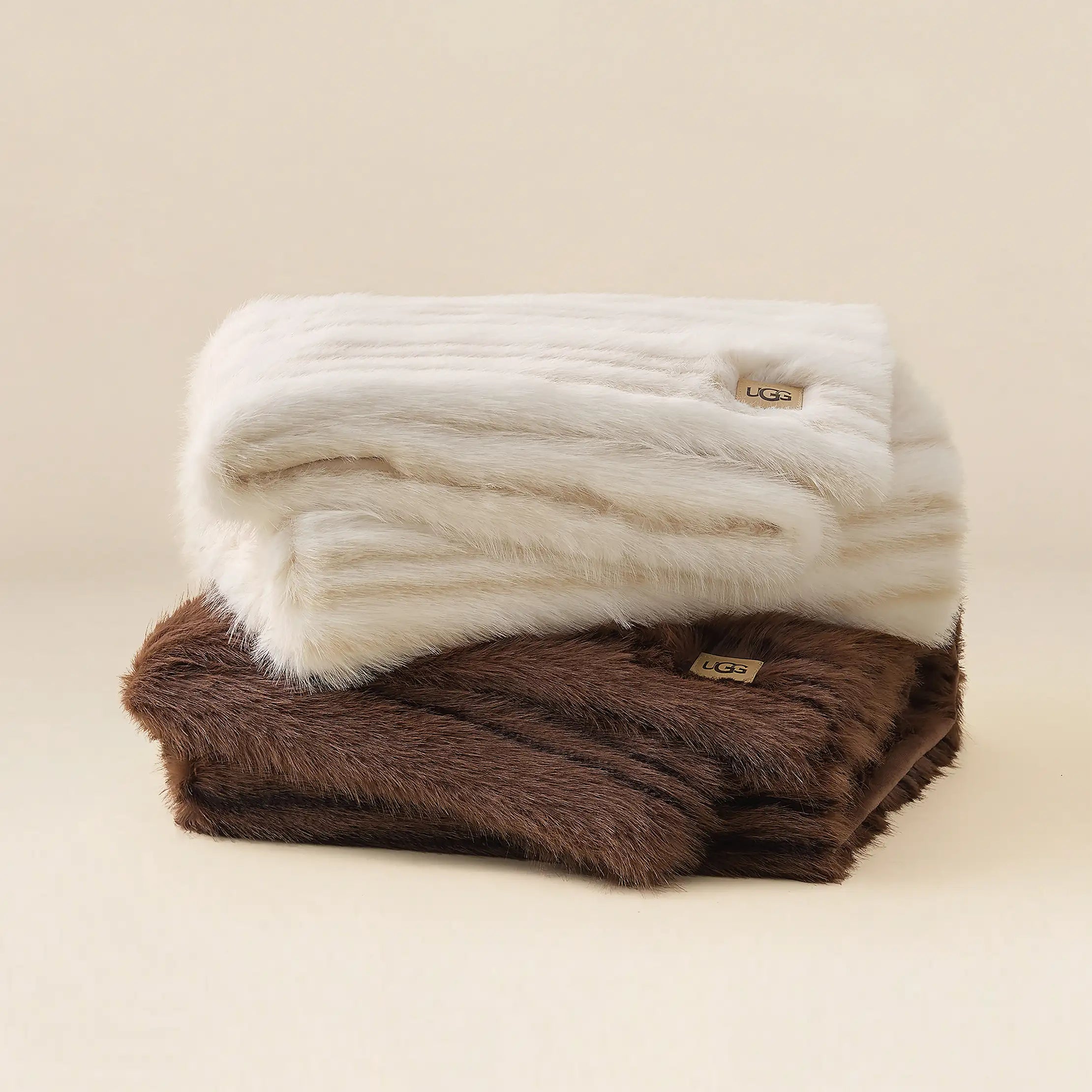 Home Petra Throw 50"x70" - SNOW