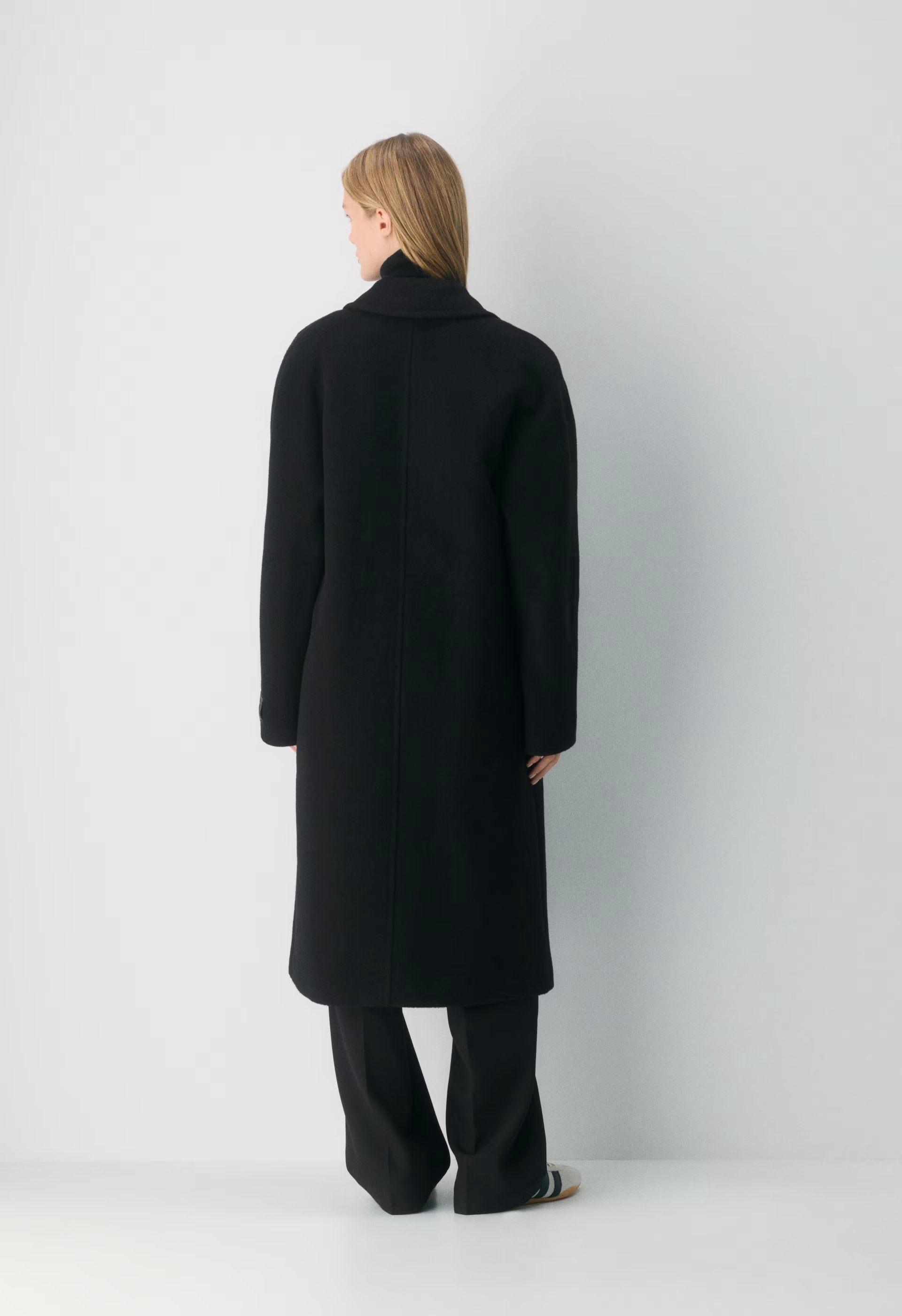 The Slouch™ Coat New - (Re)Camel Wool - BLACK