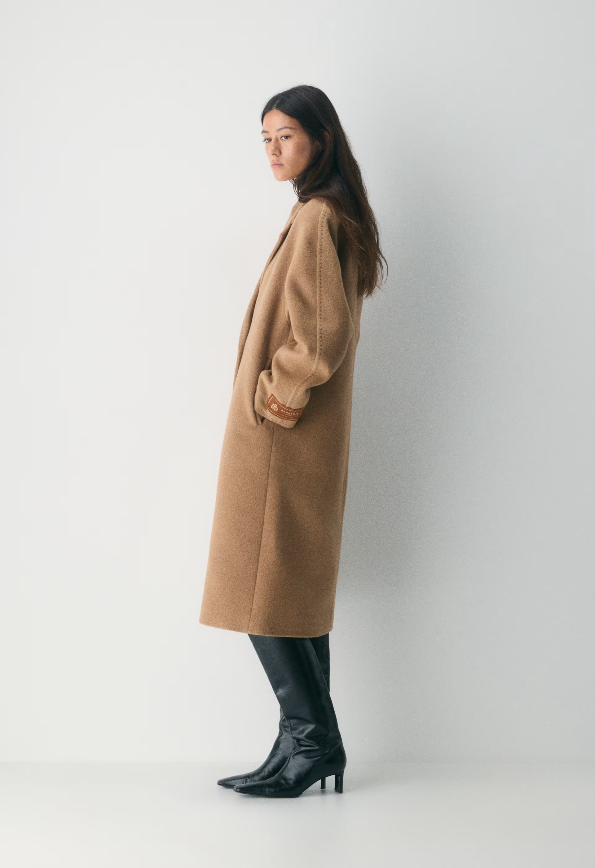 The Slouch™ Coat New - (Re)Camel Wool - BLACK