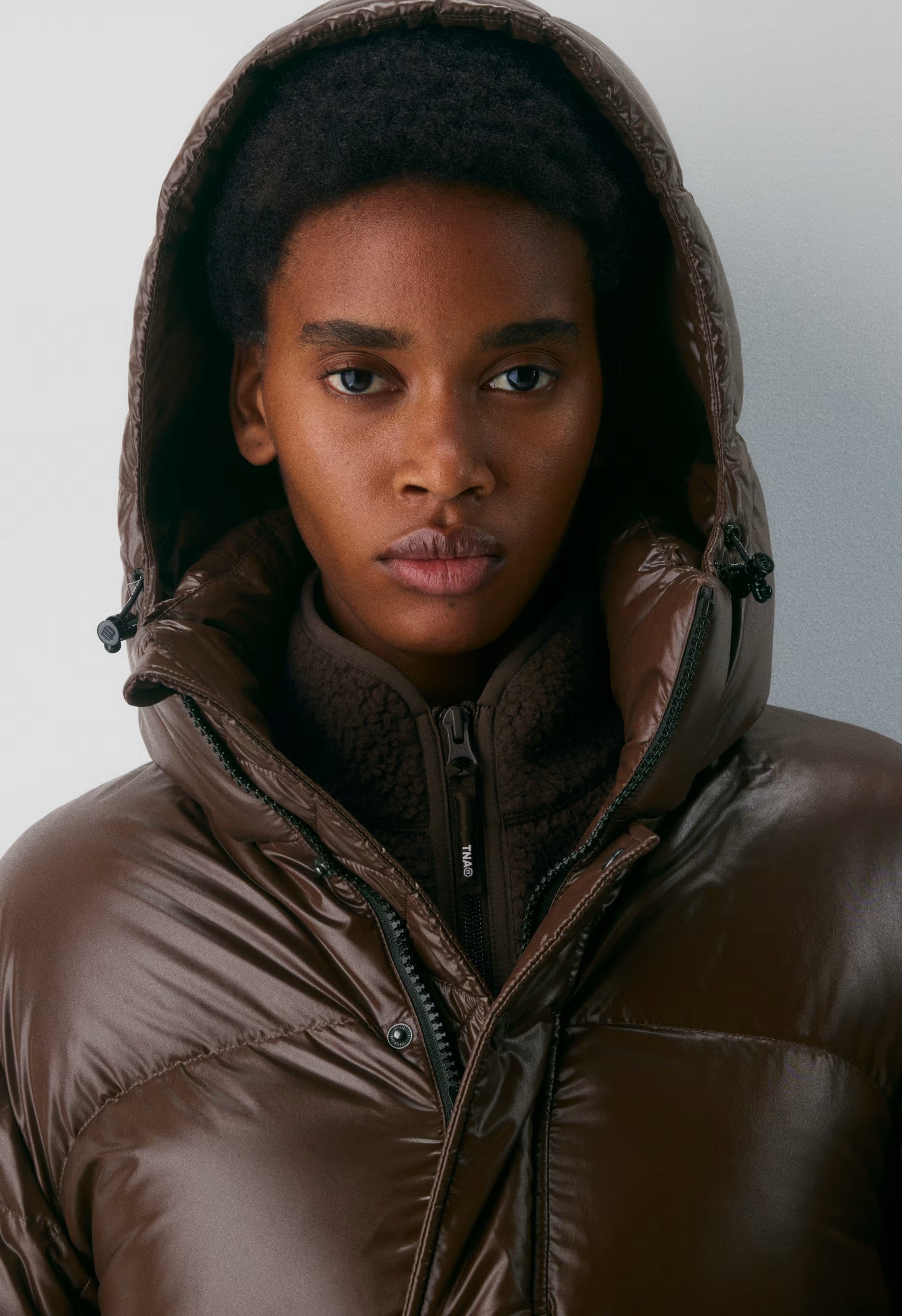 The Super Puff™ - Hi-Gloss - RICH MOCHA BROWN