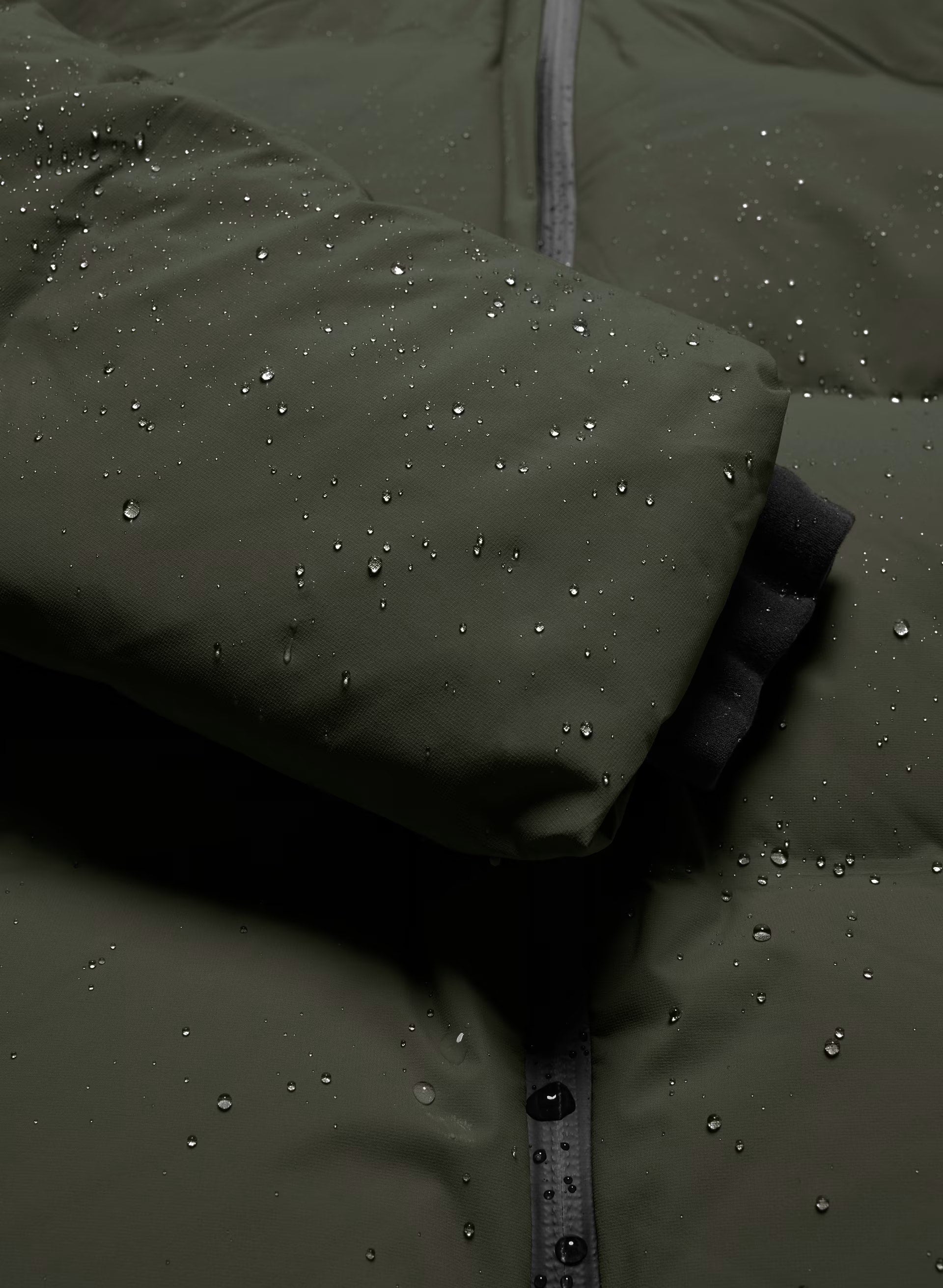 The Super Puff₂O™ - Rainstop™ - FLINT GREEN