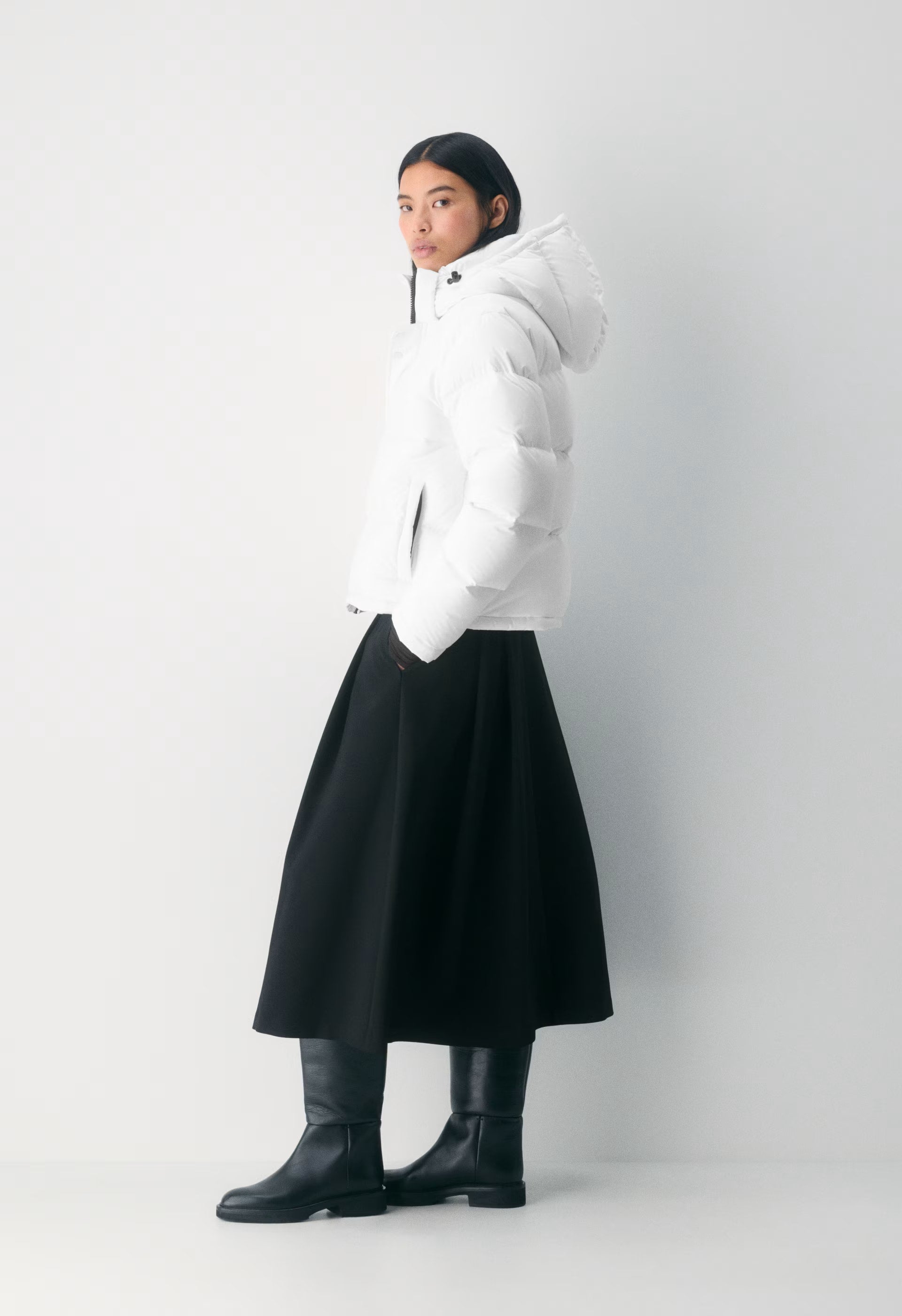 The Super Puff™ Shorty - cliMATTE™ - WHITE
