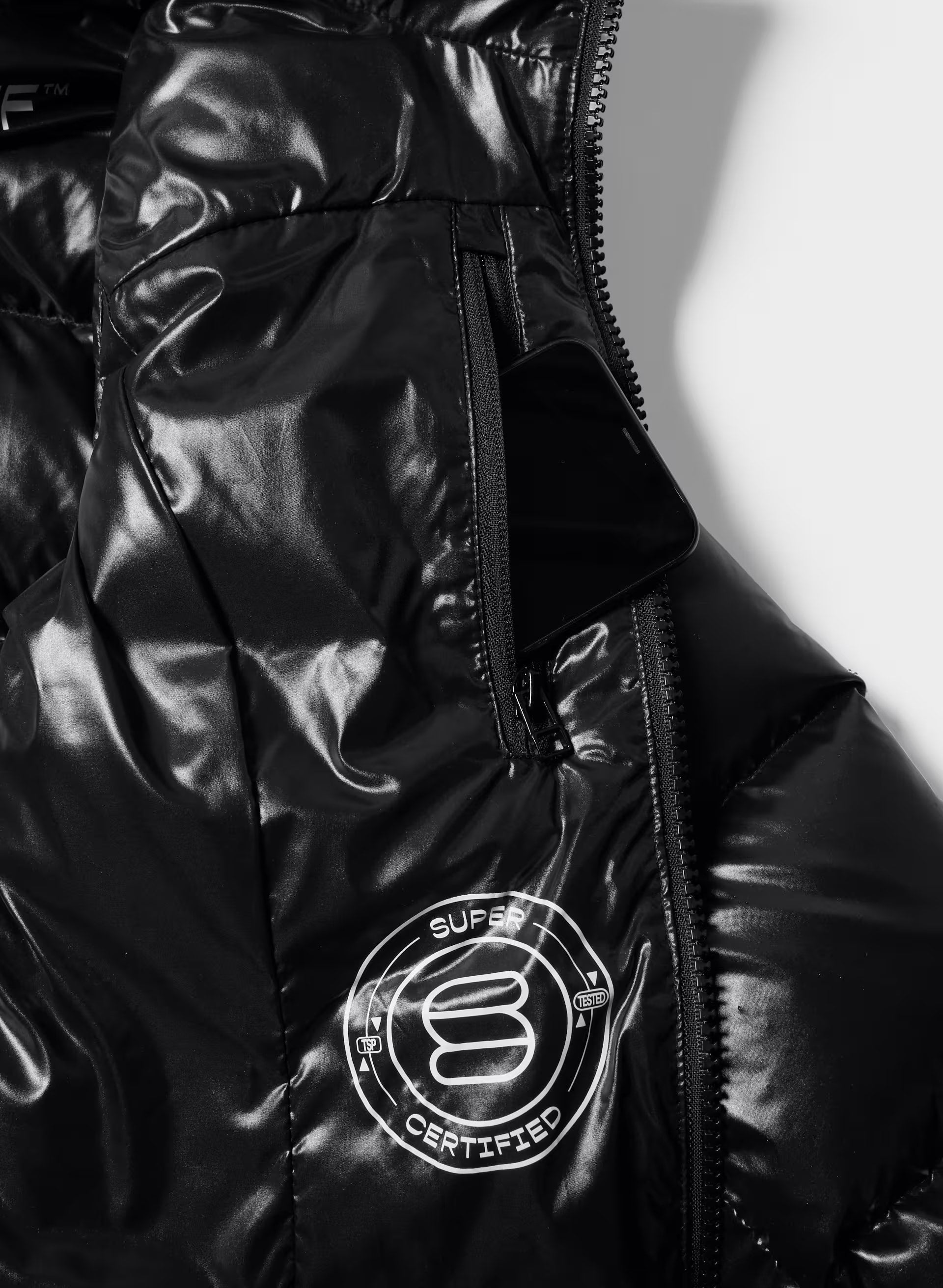 The SuperSnug Puff™ Long - cliMATTE™ - Hi-Gloss - BLACK/BLACK