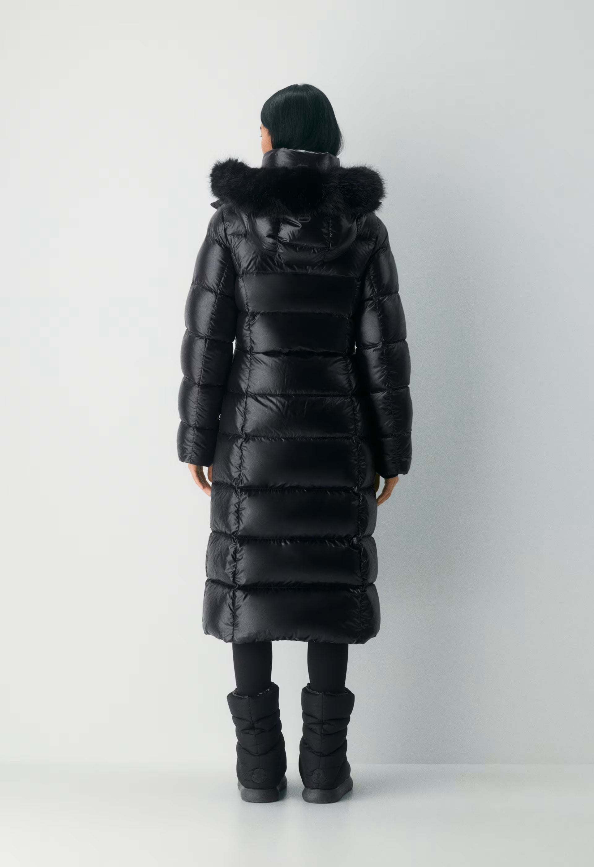 The SuperSnug Puff™ Long - cliMATTE™ - Hi-Gloss - BLACK/BLACK