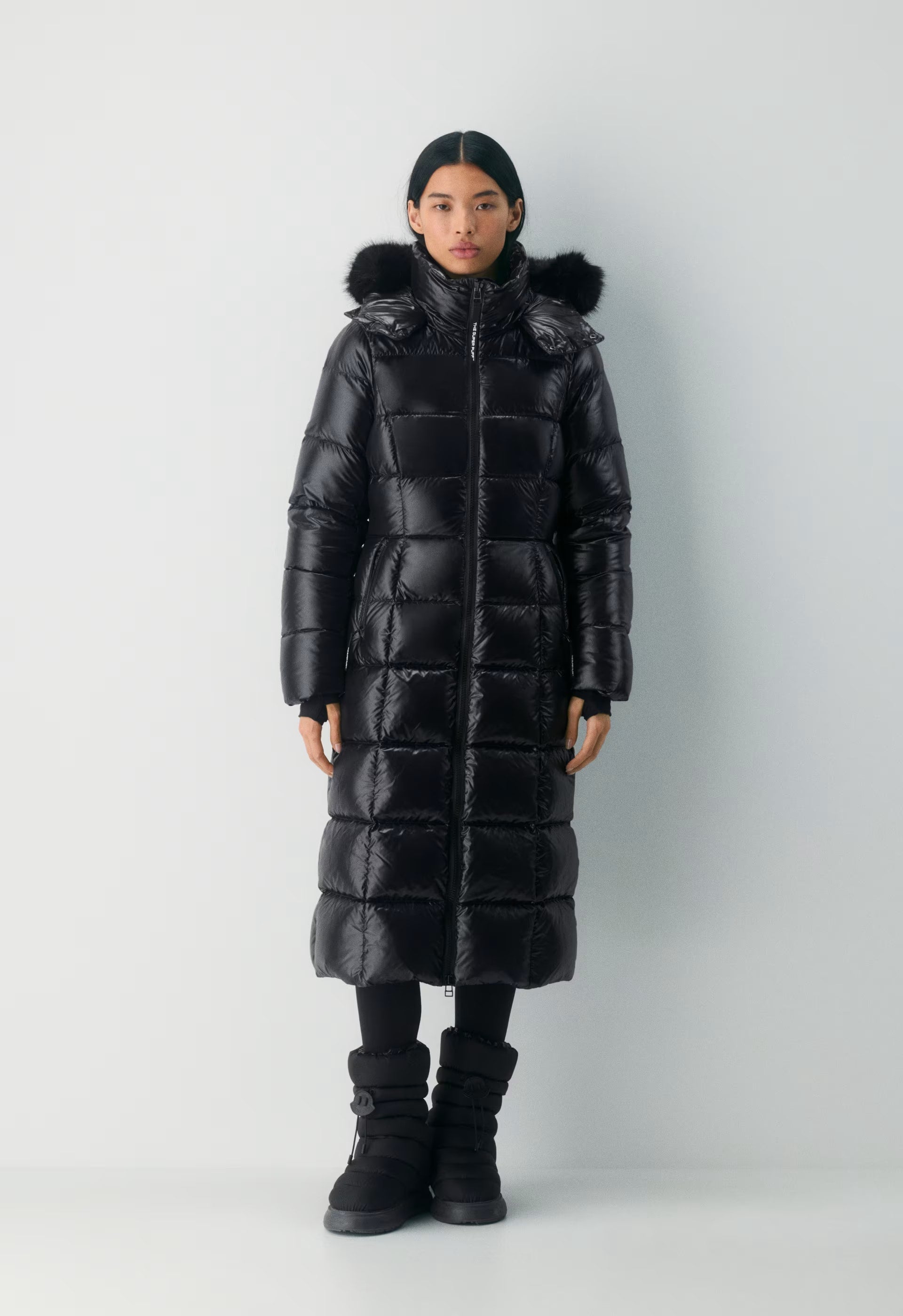 The SuperSnug Puff™ Long - cliMATTE™ - Hi-Gloss - BLACK/BLACK