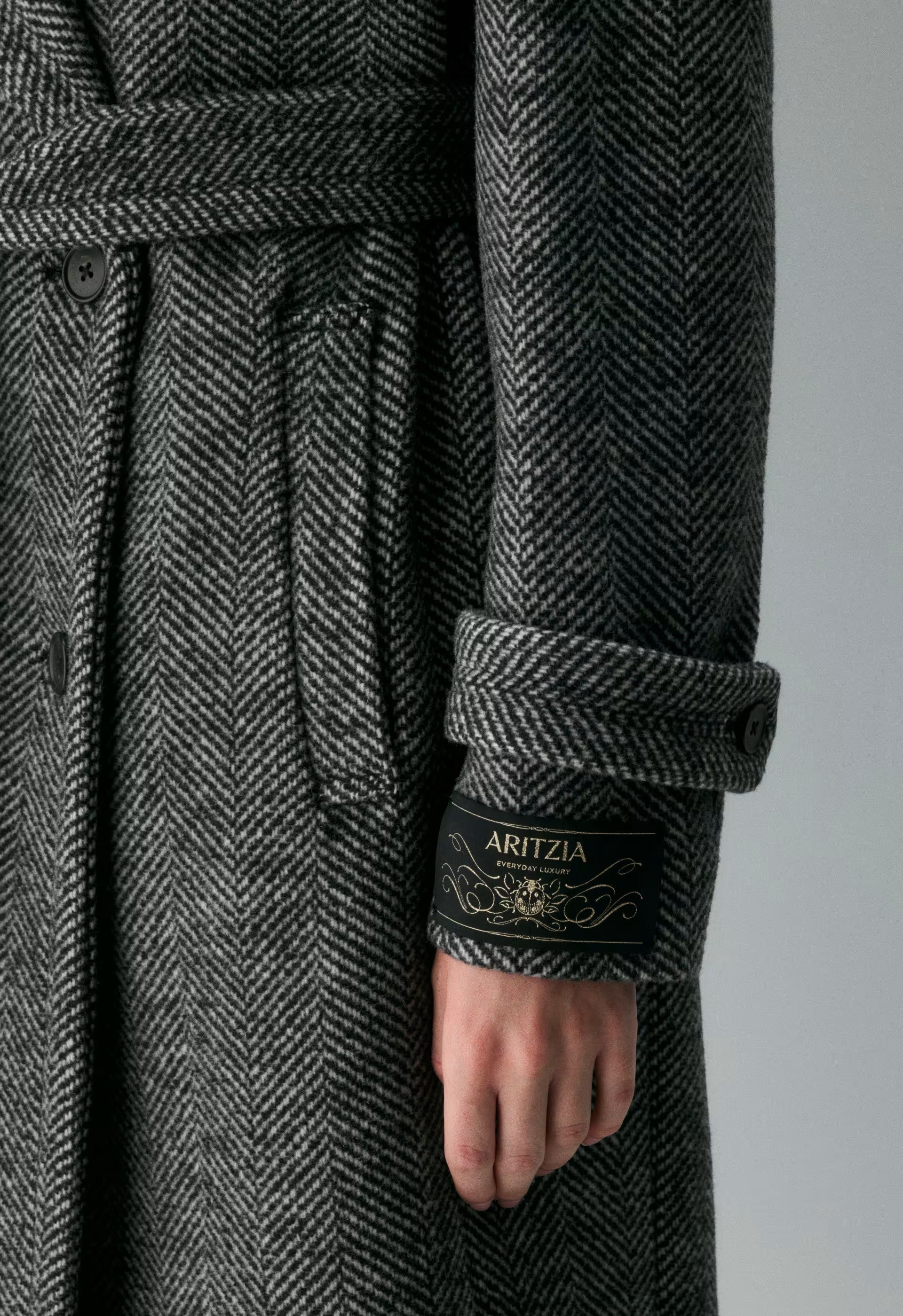 The Maxine Coat - Soft Wool Cashmere - HERRINGBONE BLK/WHT
