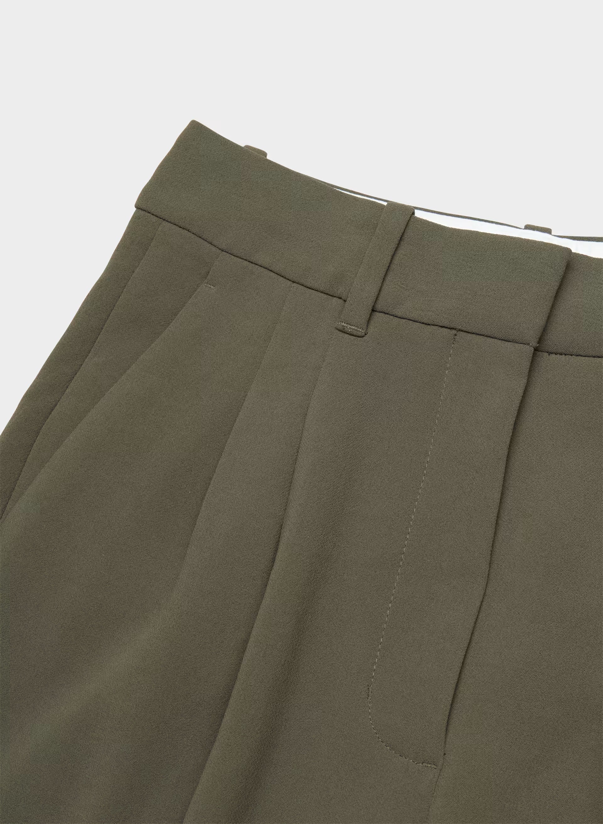 The Effortless Pant™ Curve-Fit - Crepette™ - DARK OLIVE