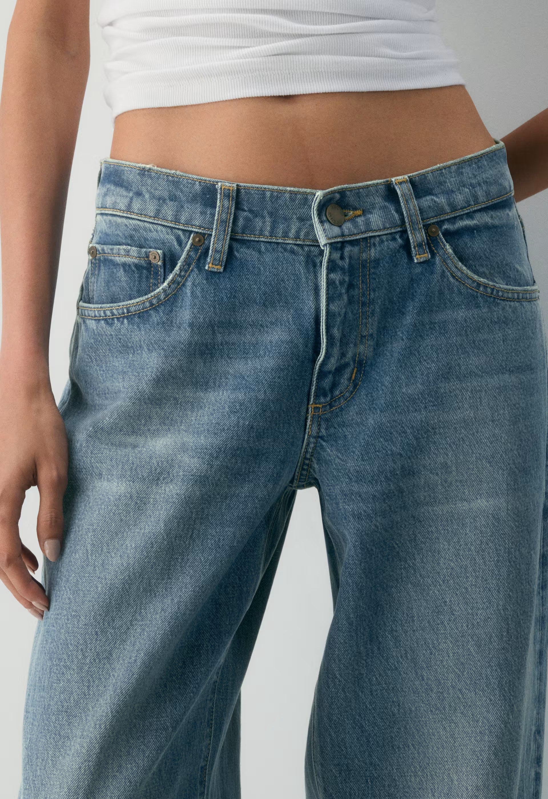 Denim Forum Christy Relaxed Super Lo-Rise Wide Jean - VINTAGE MEDIUM BLUE
