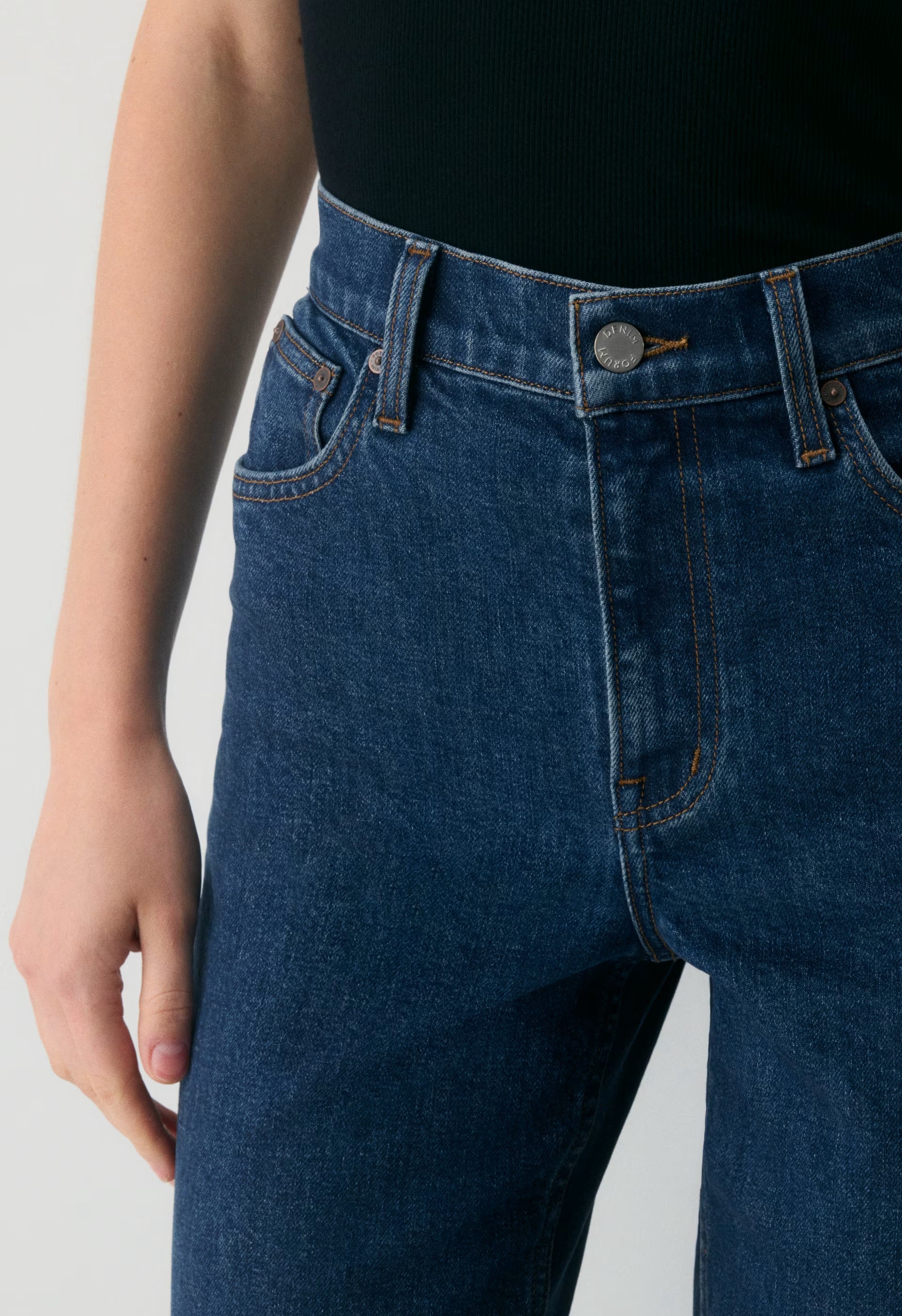 Denim Forum The Arlo Hi-Rise Straight Jean - BLEU IN THE DARK