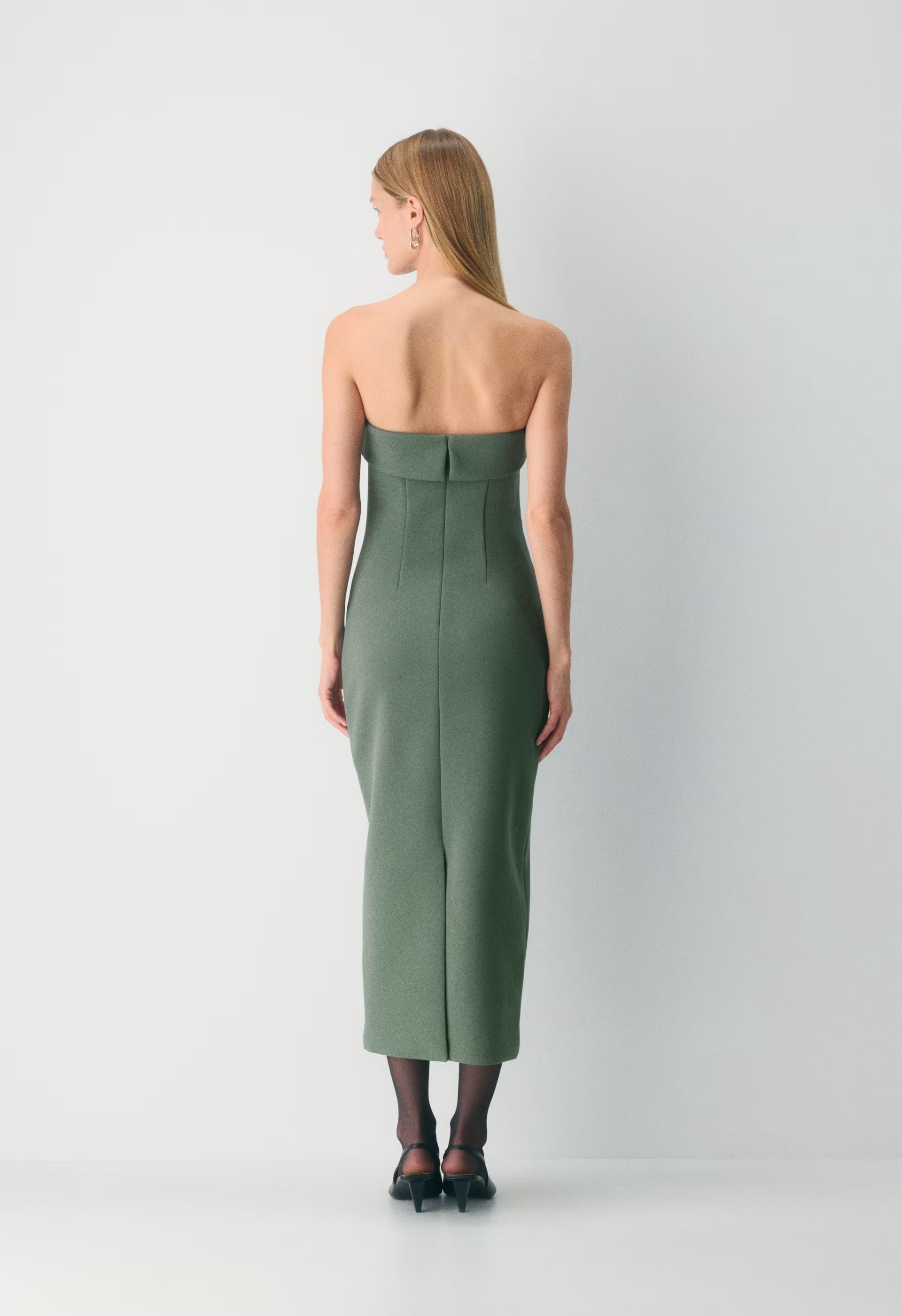 FigureKnit™ Eyecatcher Dress - SAGESSE