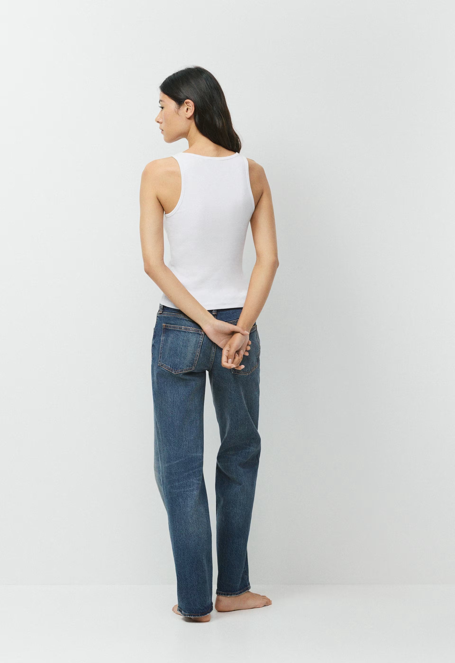 HomeStretch™ Rib Frequency Tank - WHITE