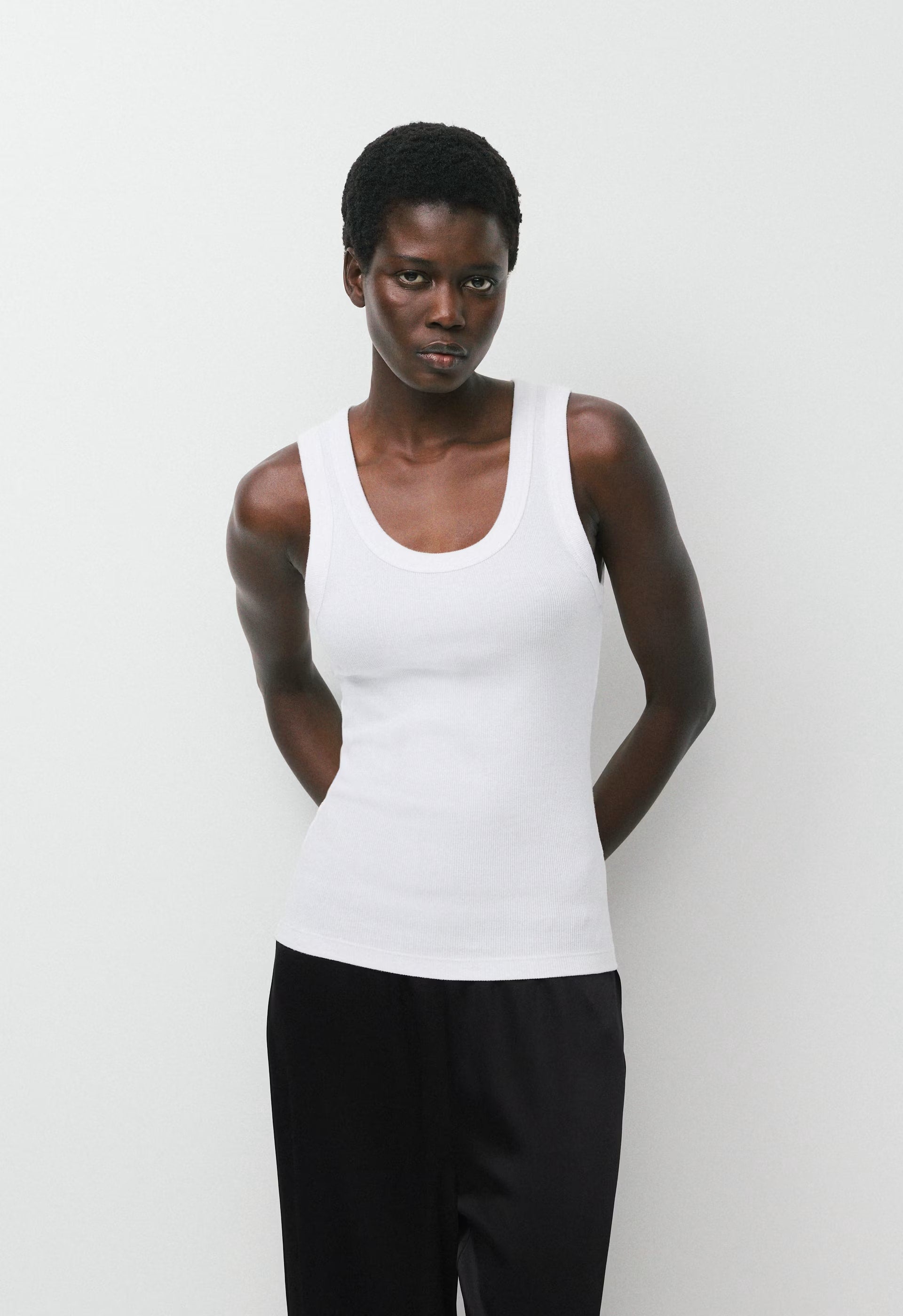 Busy Tank - WHITE