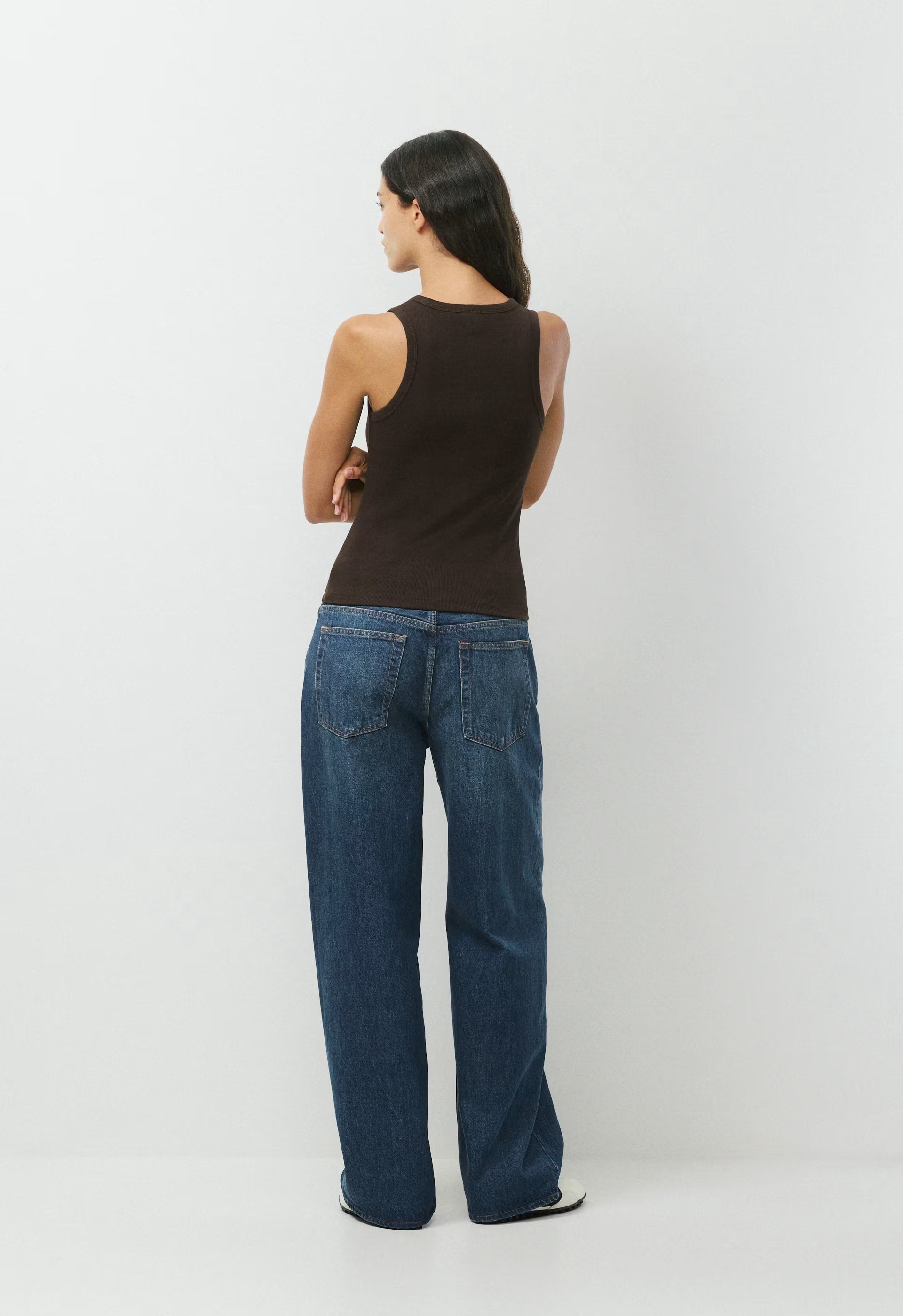 HomeStretch™ Rib Vinyl Tank - CACAO NIB BROWN