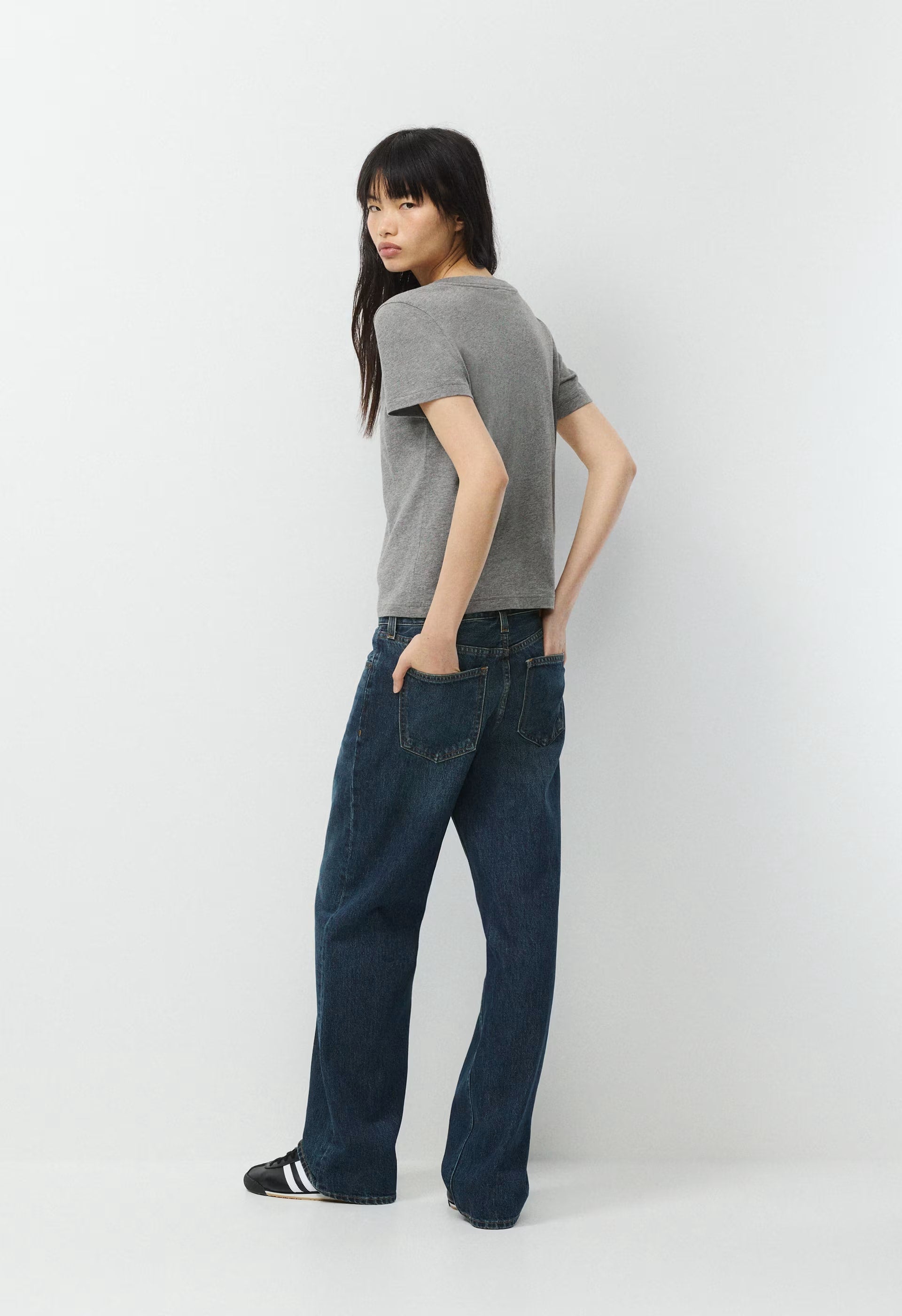 Soft Feels™ Booth T-Shirt - HEATHER DARK GREY