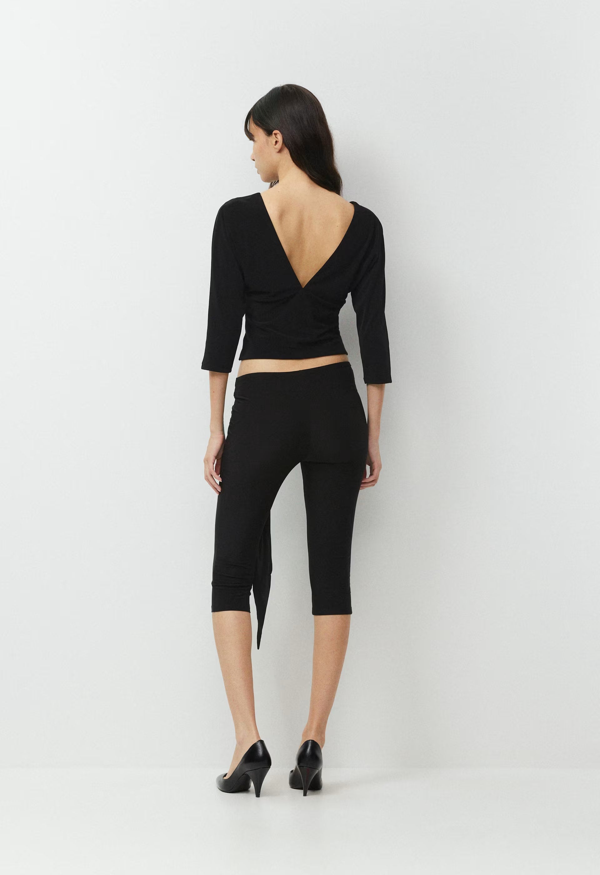 Smooth Matter™ Invite Top - BLACK