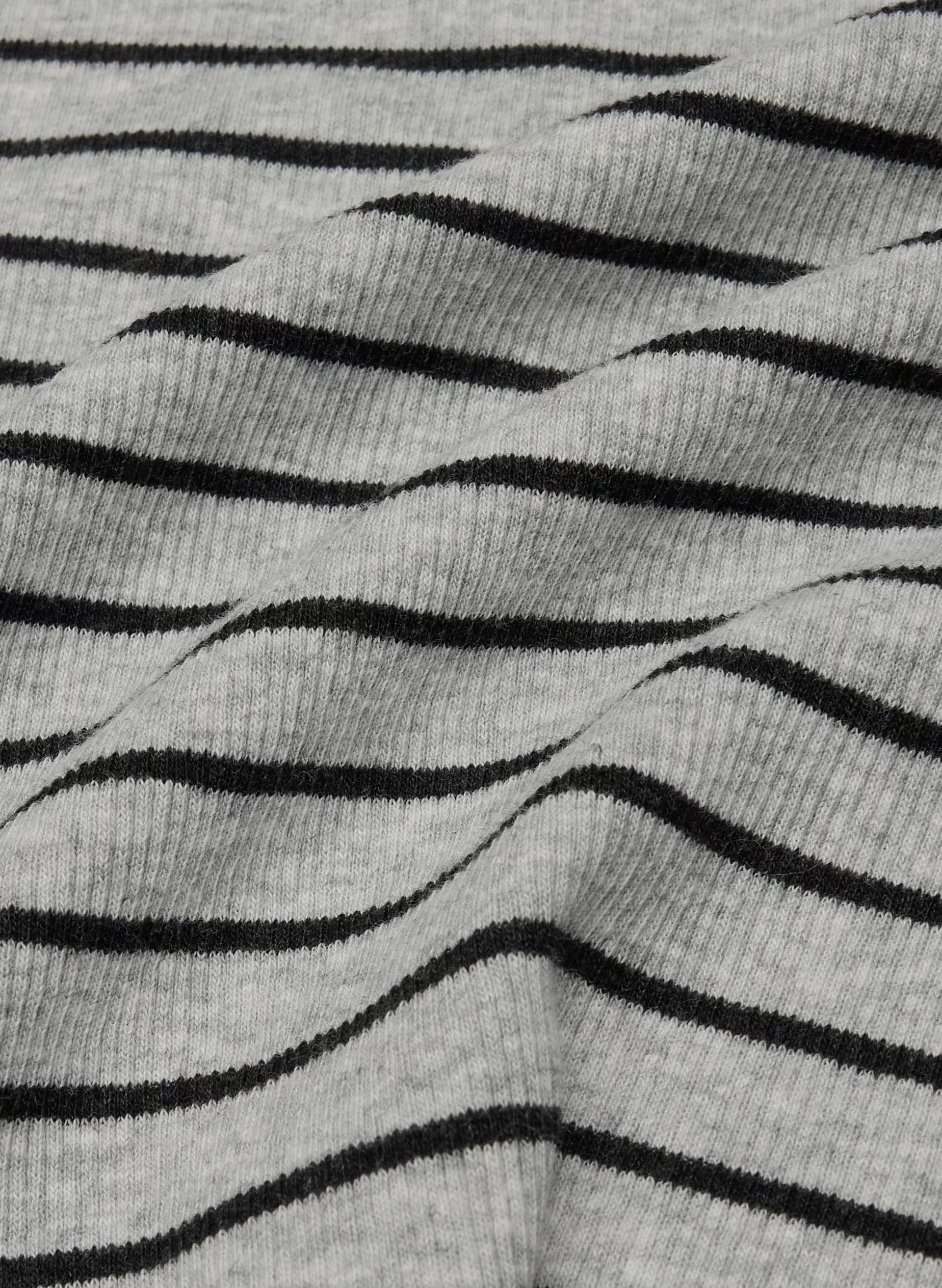 HomeStretch™ Rib Airwave Longsleeve - HCHROME/HBLCK