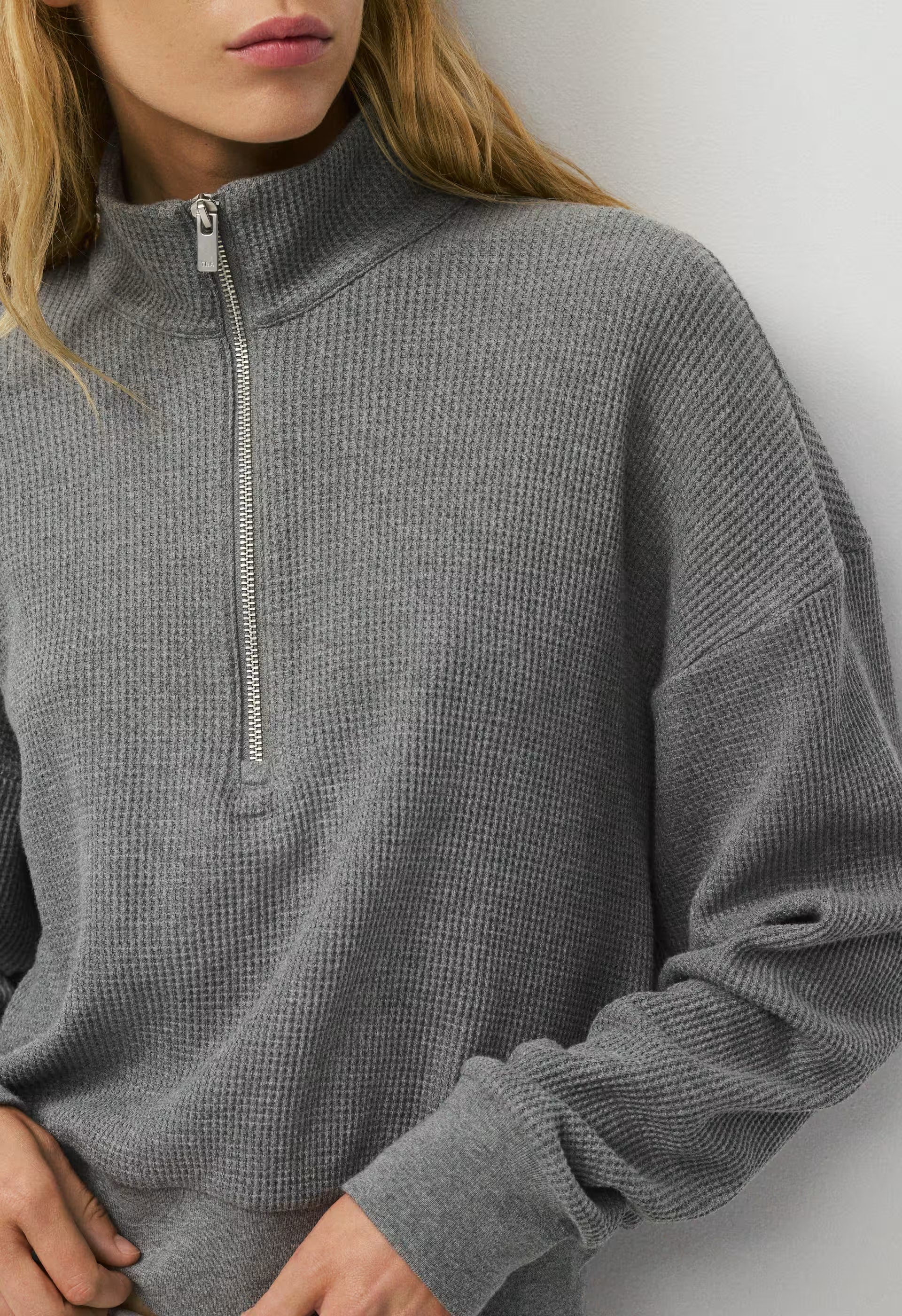 Thunder Mockneck - HEATHER DARK GREY