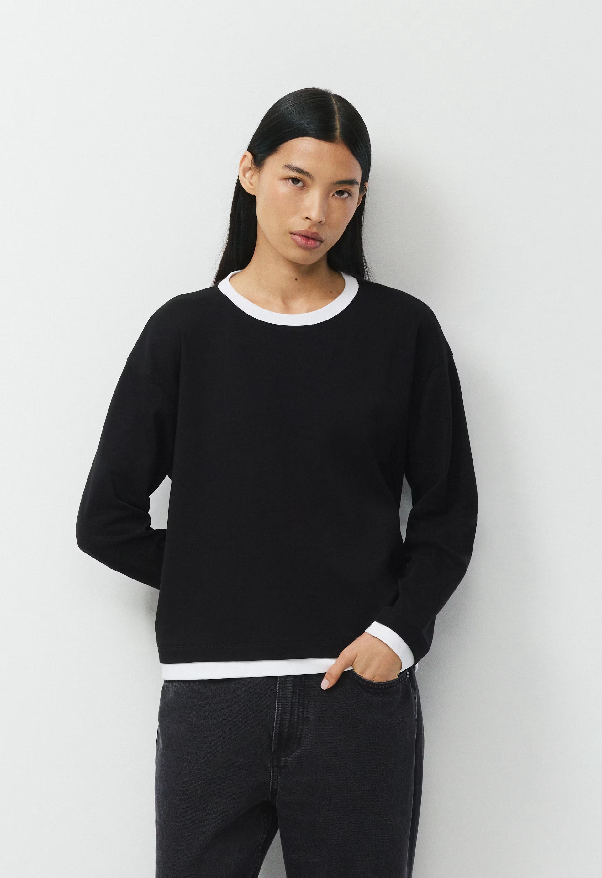 InterLock Cotton Steps Longsleeve - BLACK/WHITE