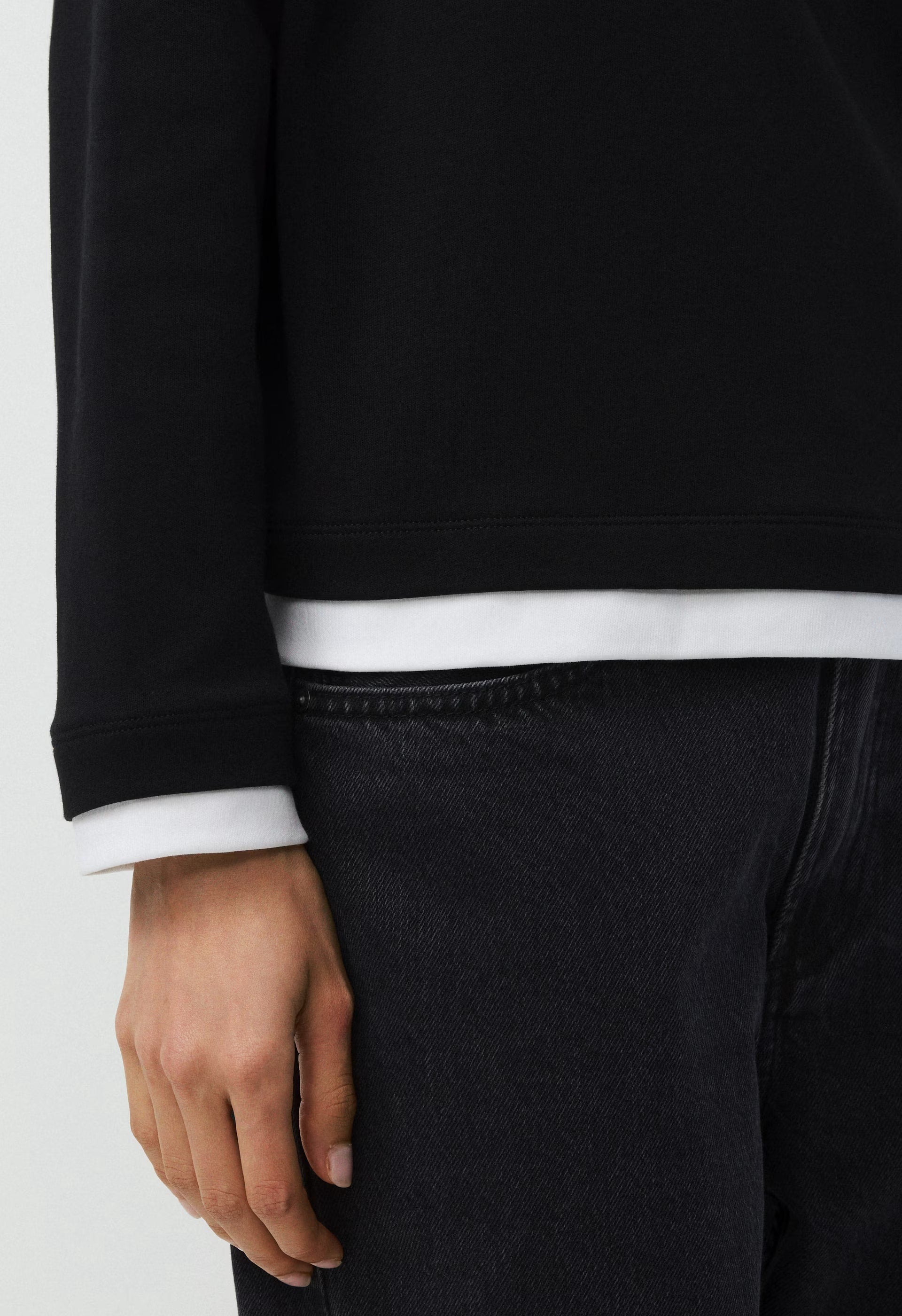 InterLock Cotton Steps Longsleeve - BLACK/WHITE