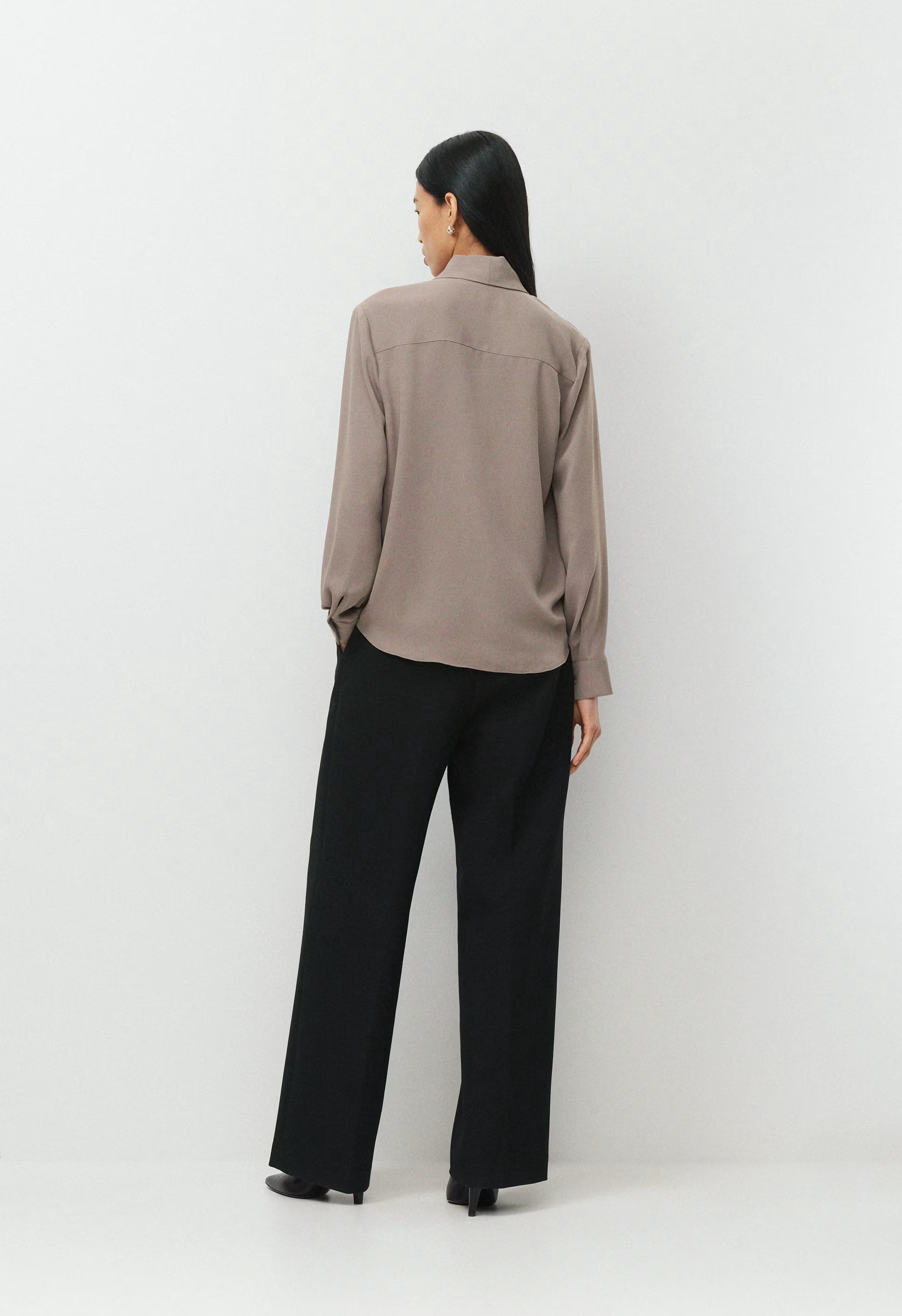Hestia Blouse - IRON TAUPE
