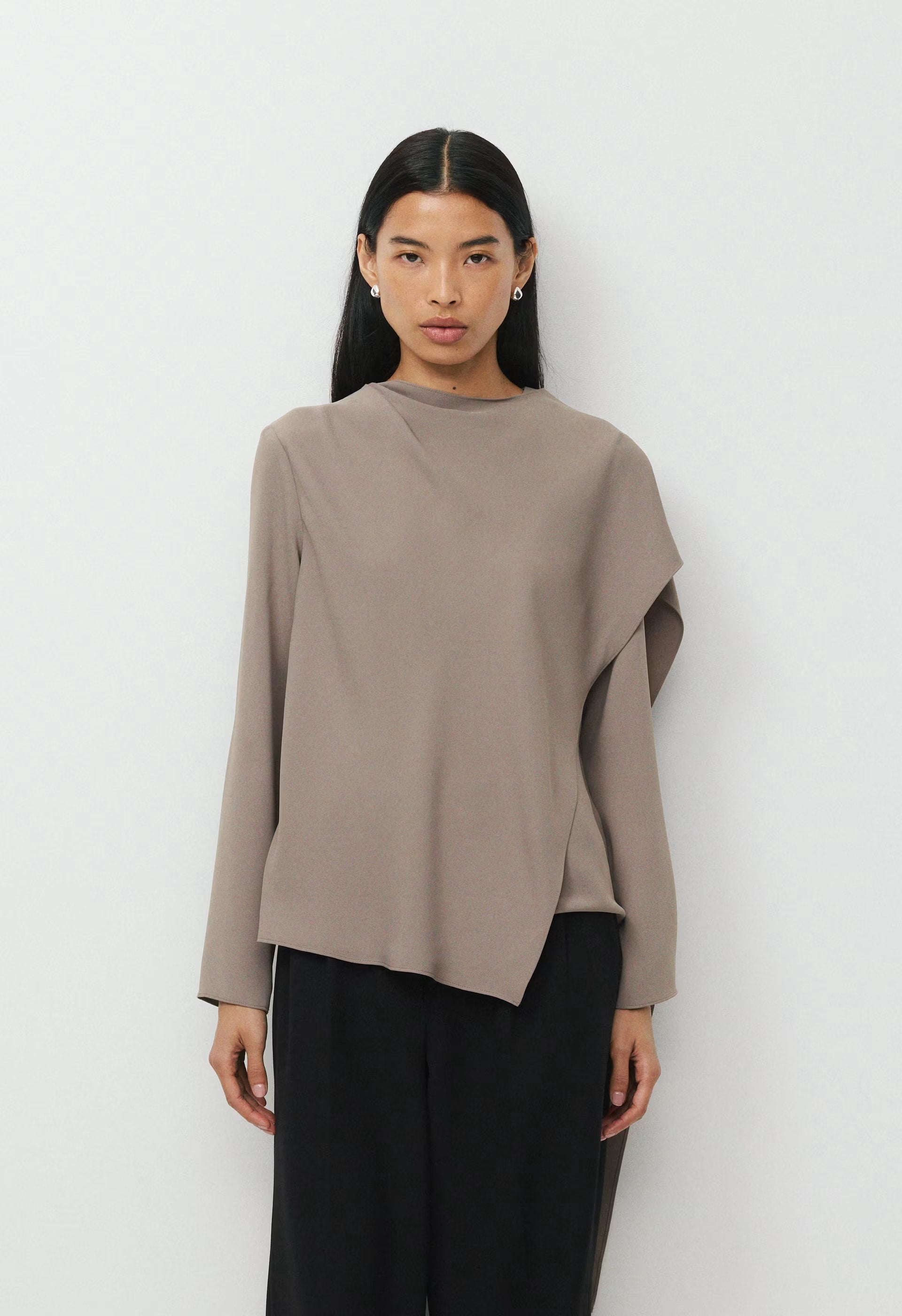 Loretto Blouse - IRON TAUPE