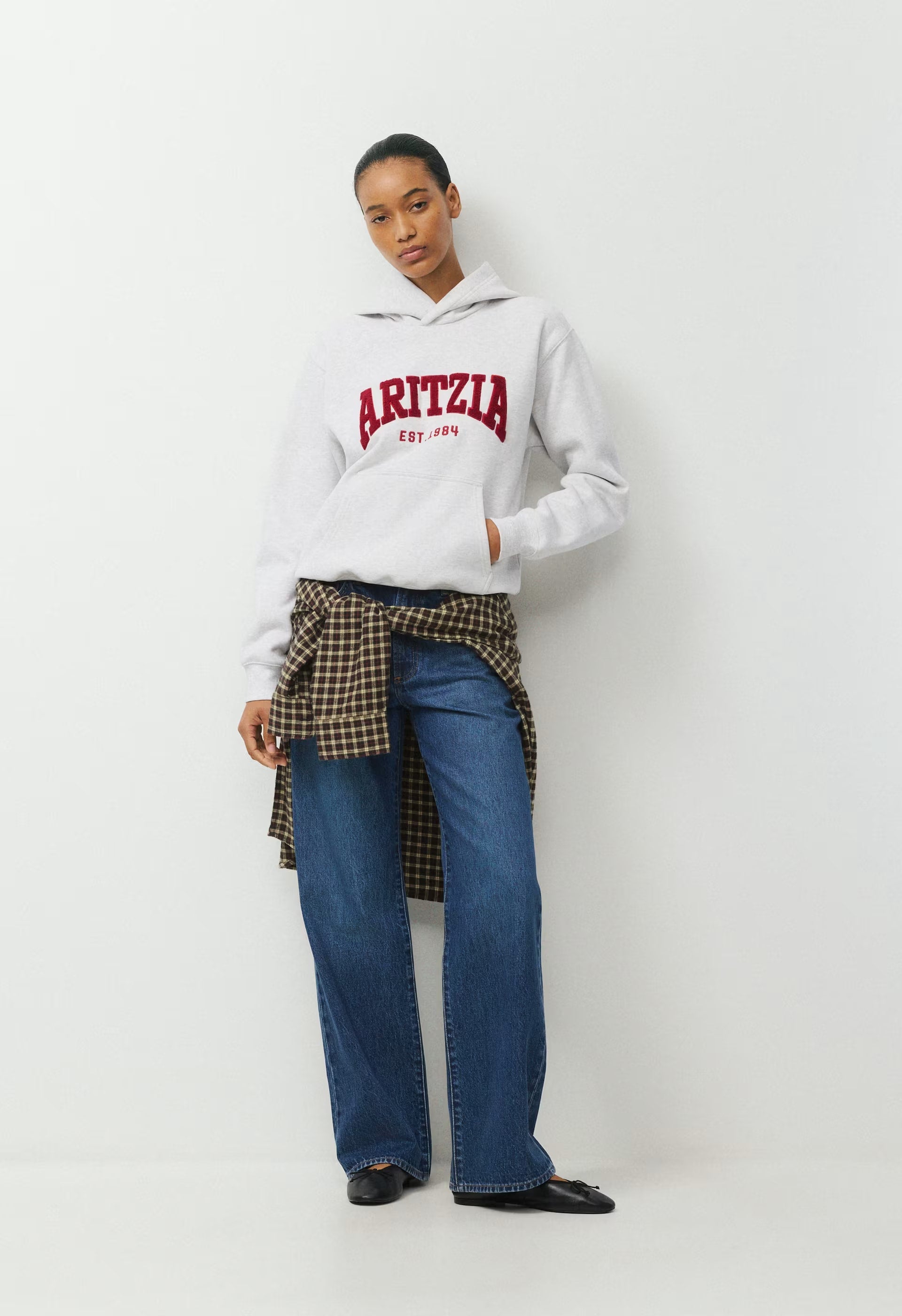 Cozy Sweatfleece Perfect Hoodie - HTR CLD WHITE/VSTY RED