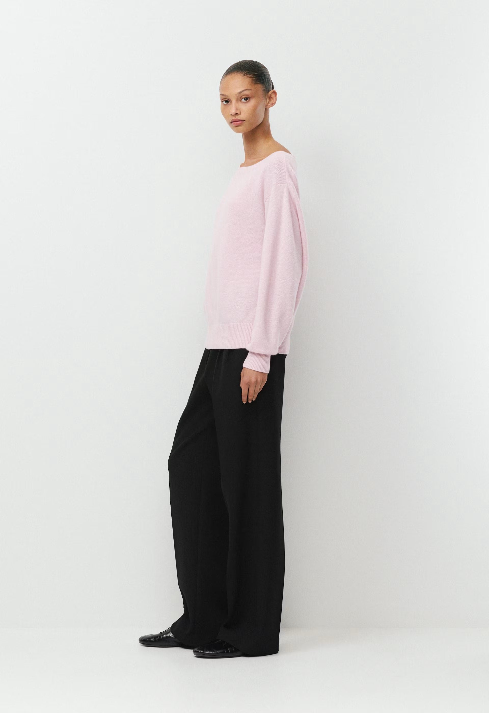 Essential Cashmere Nuance Sweater - MAGNOLIA