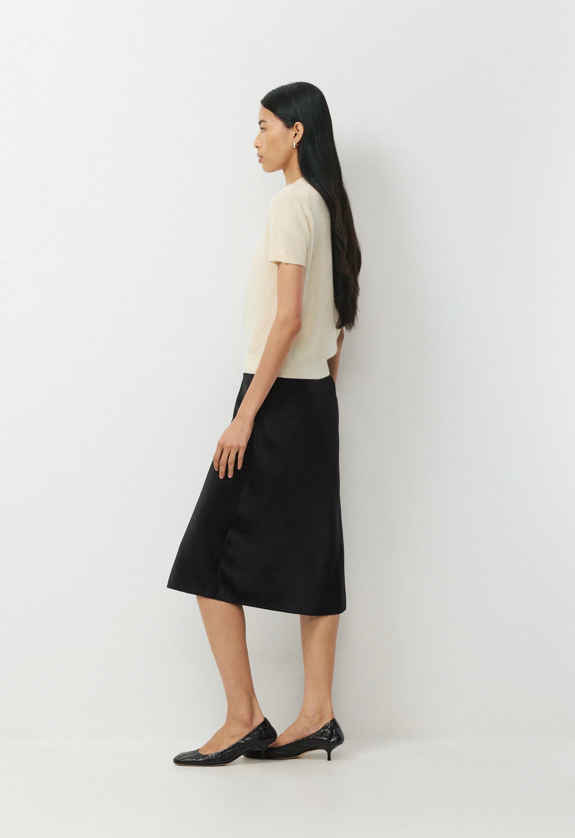 Bare Cashmere Bloor Shortsleeve Sweater - SEASIDE CREAM