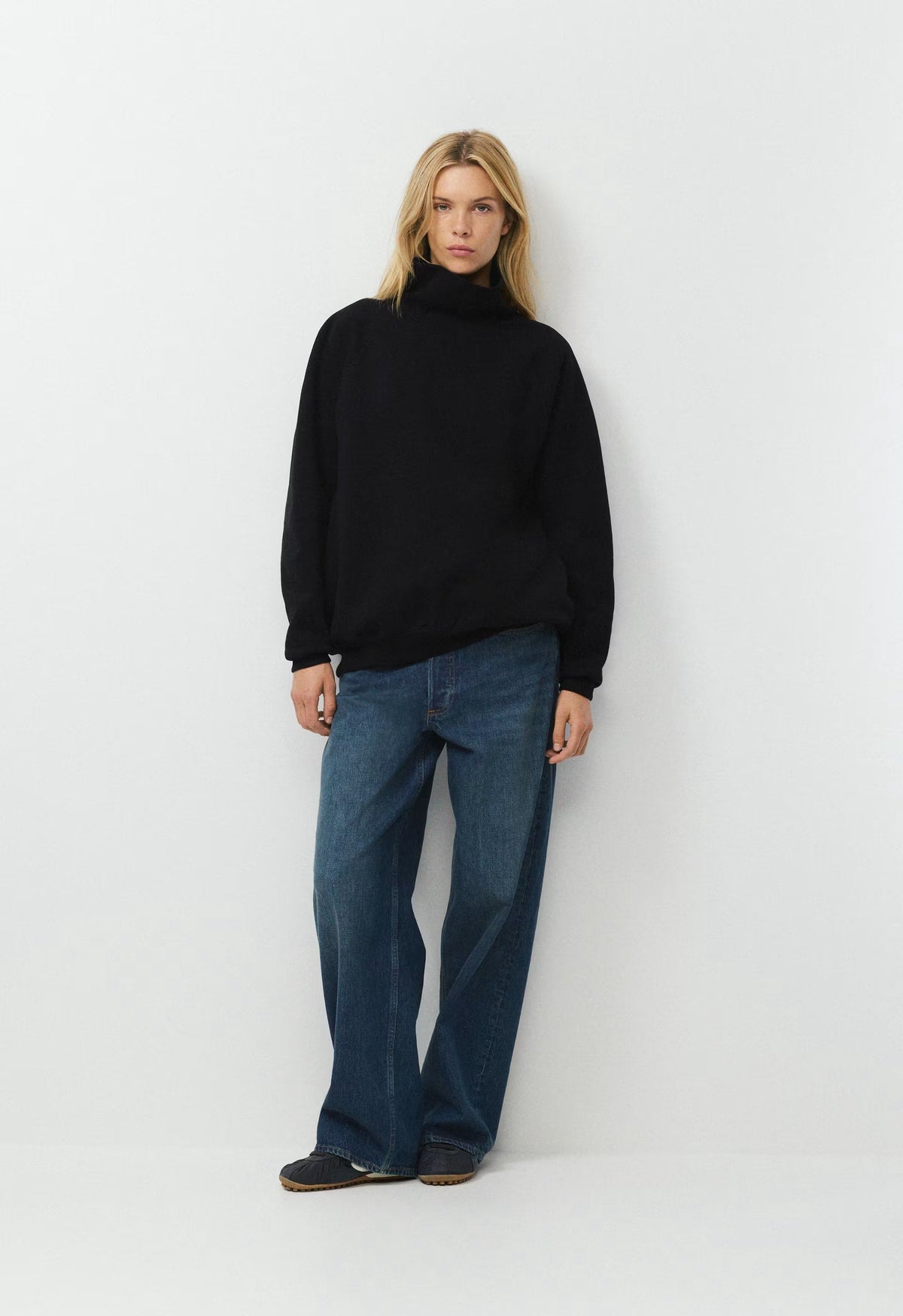 Cozy Sweatfleece Mega Raglan™ Funnel Neck - BLACK