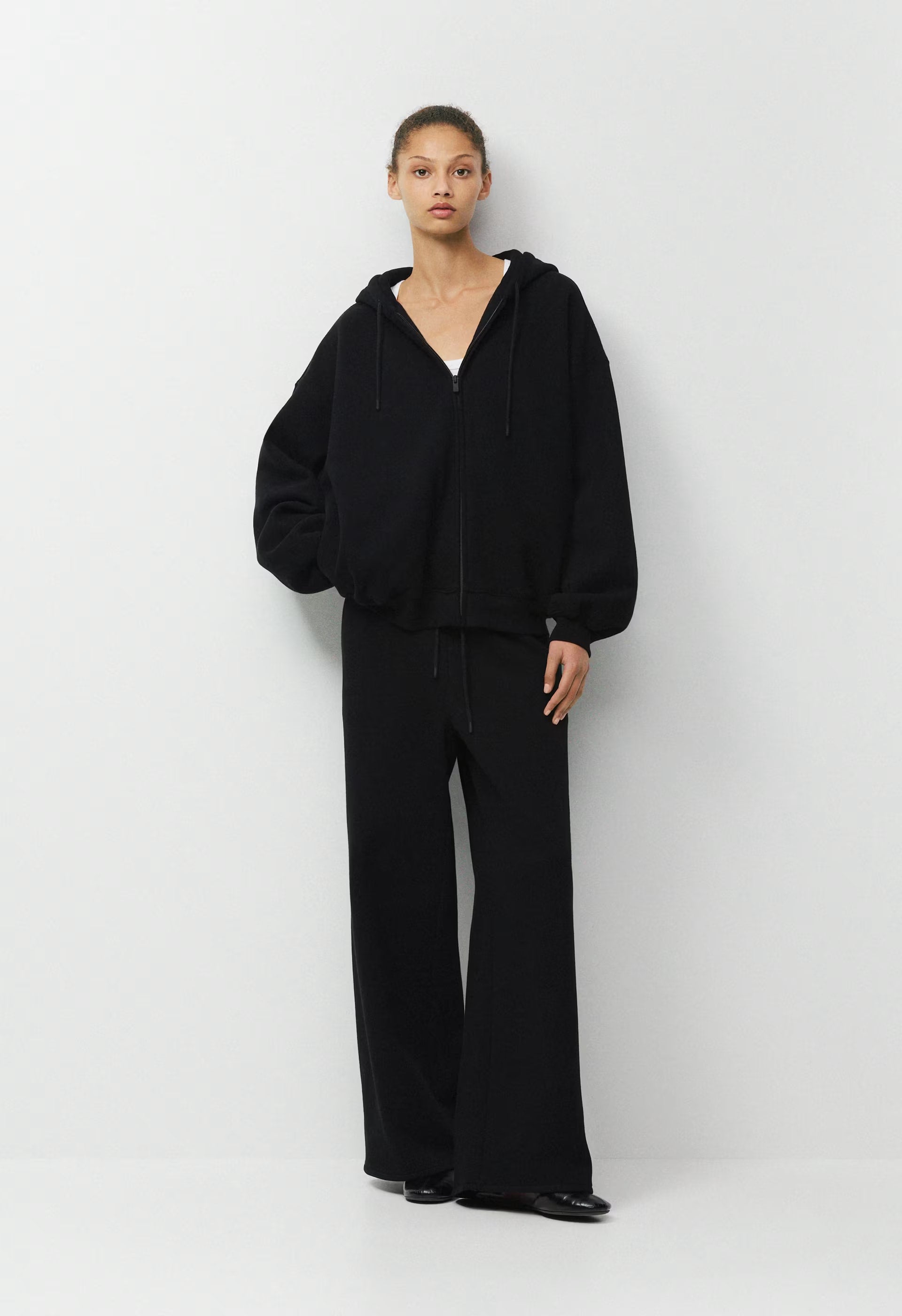 Cozy Sweatfleece Mega Zip Hoodie - BLACK