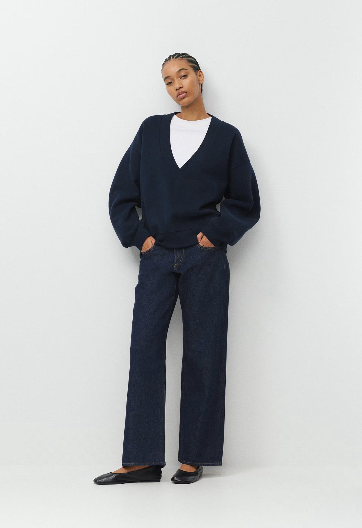 Cozy Sweatfleece Mega V-Neck Sweatshirt - ADMIRAL NAVY