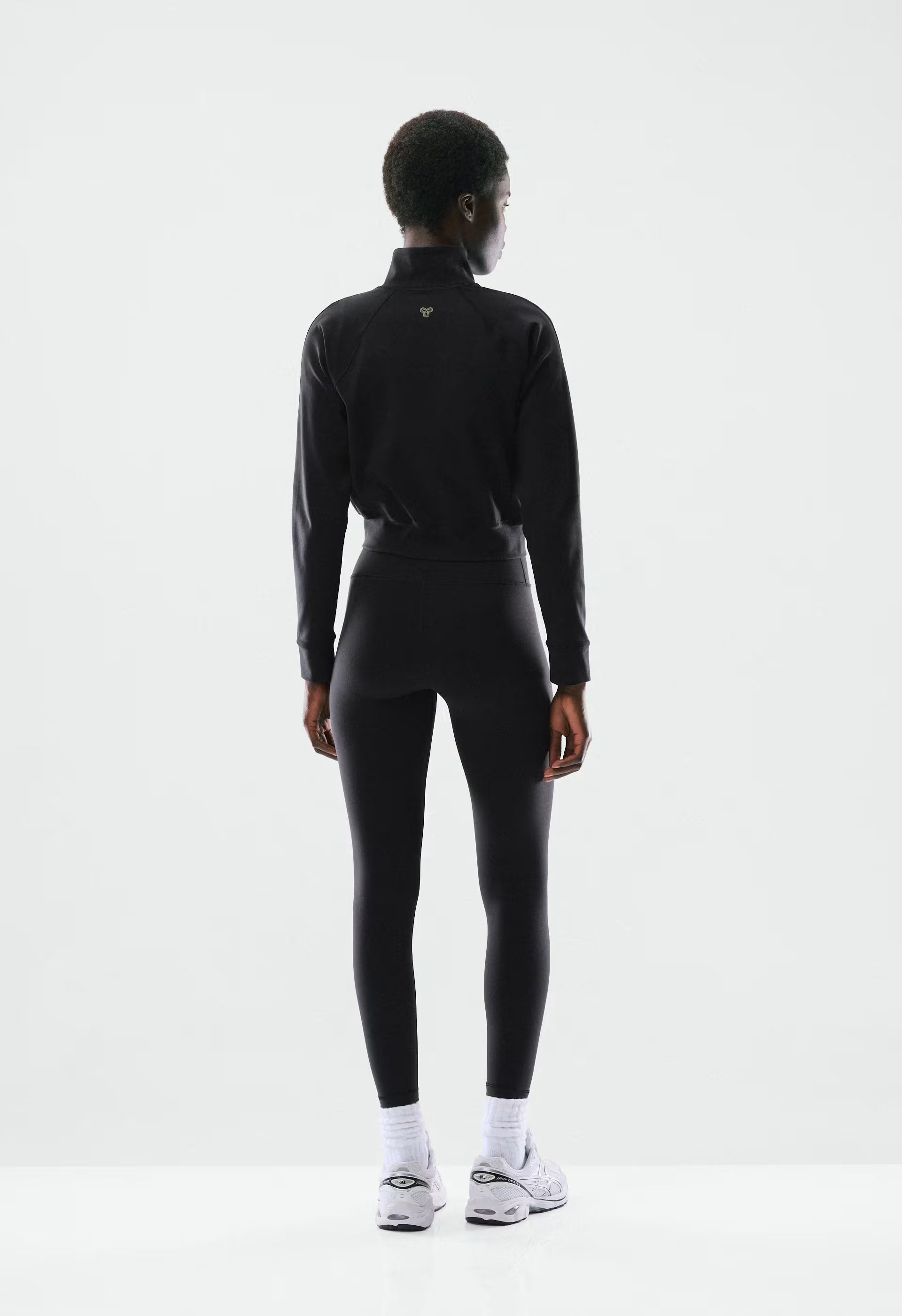 LIFE Sierra Zip-Up - BLACK