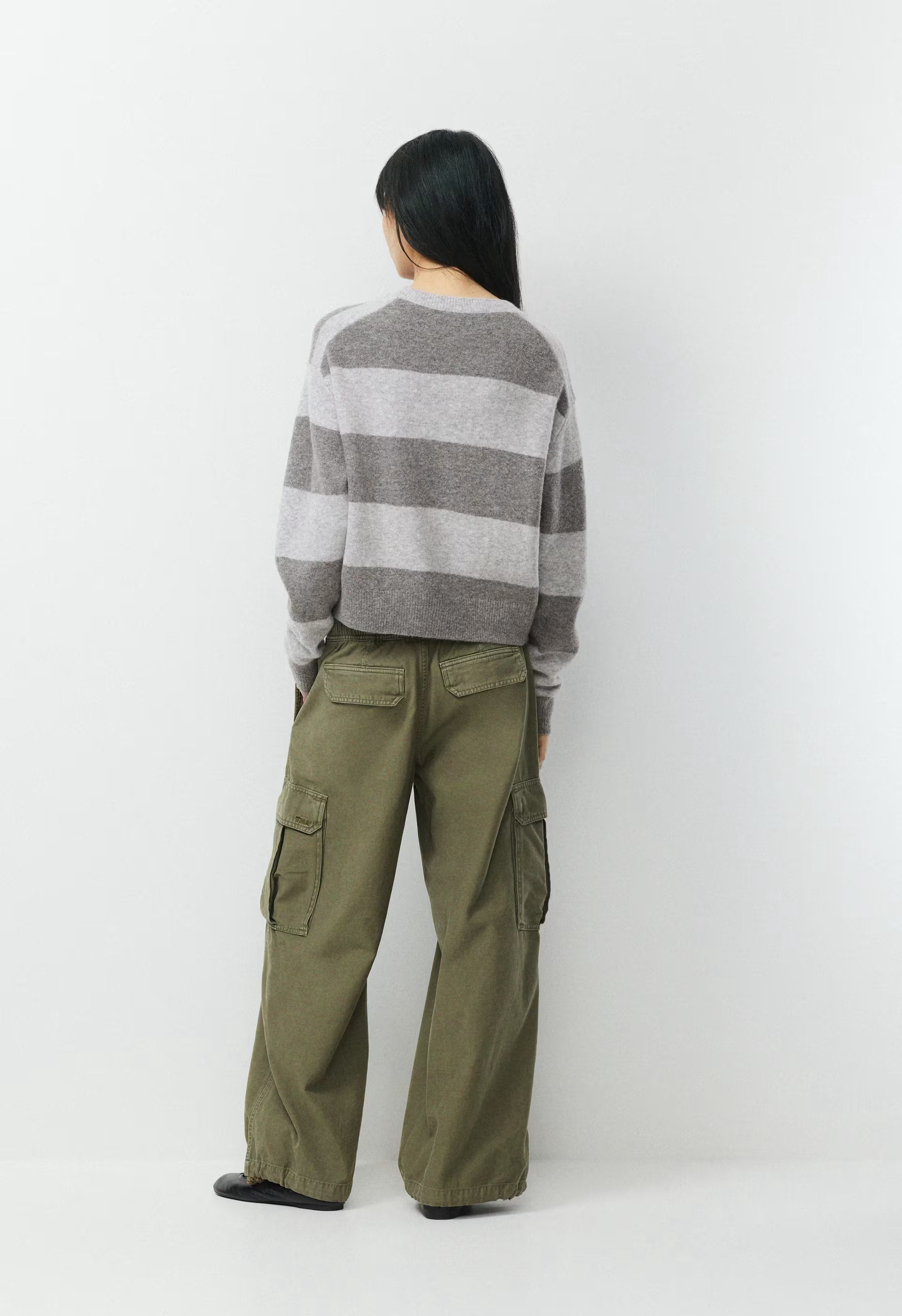 Outpost Sweater - HTHR CHRM/ HTHR DK GRY