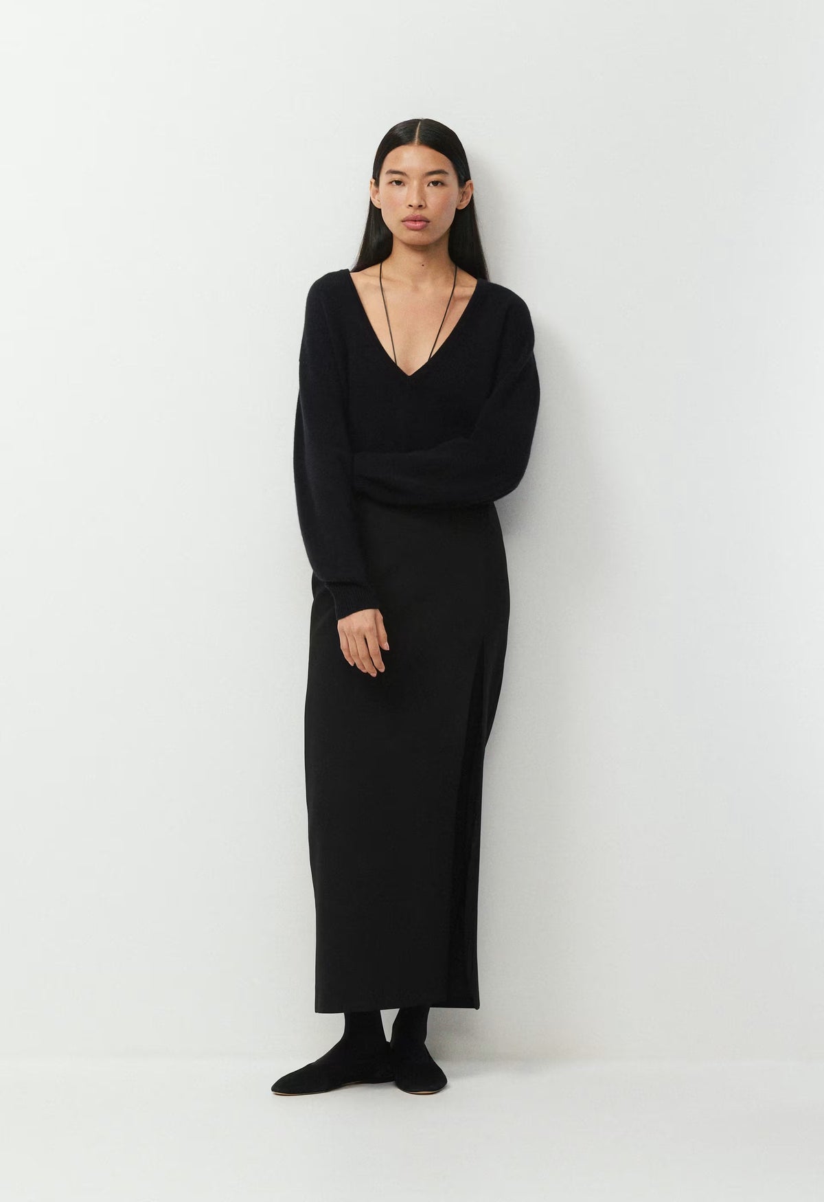 Essential Wool Cashmere Depth Sweater - BLACK