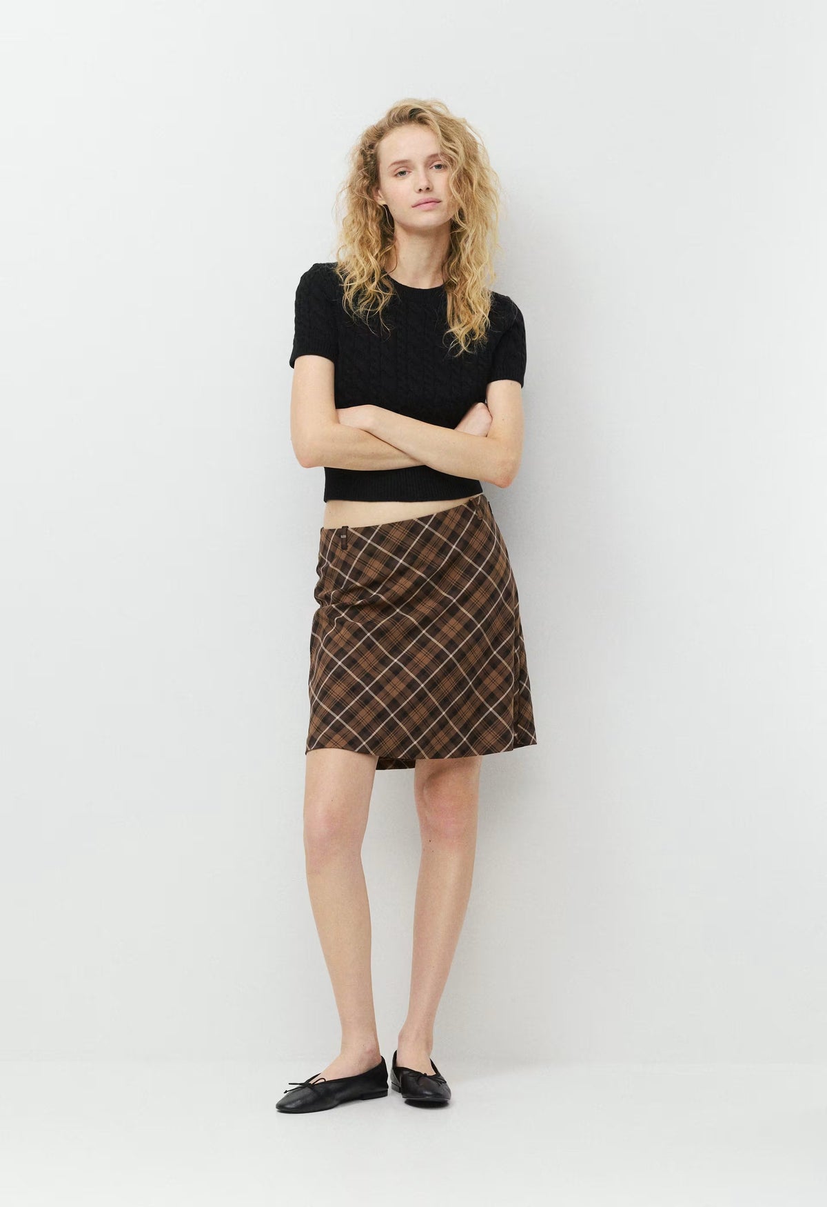 Endear Sweater - BLACK