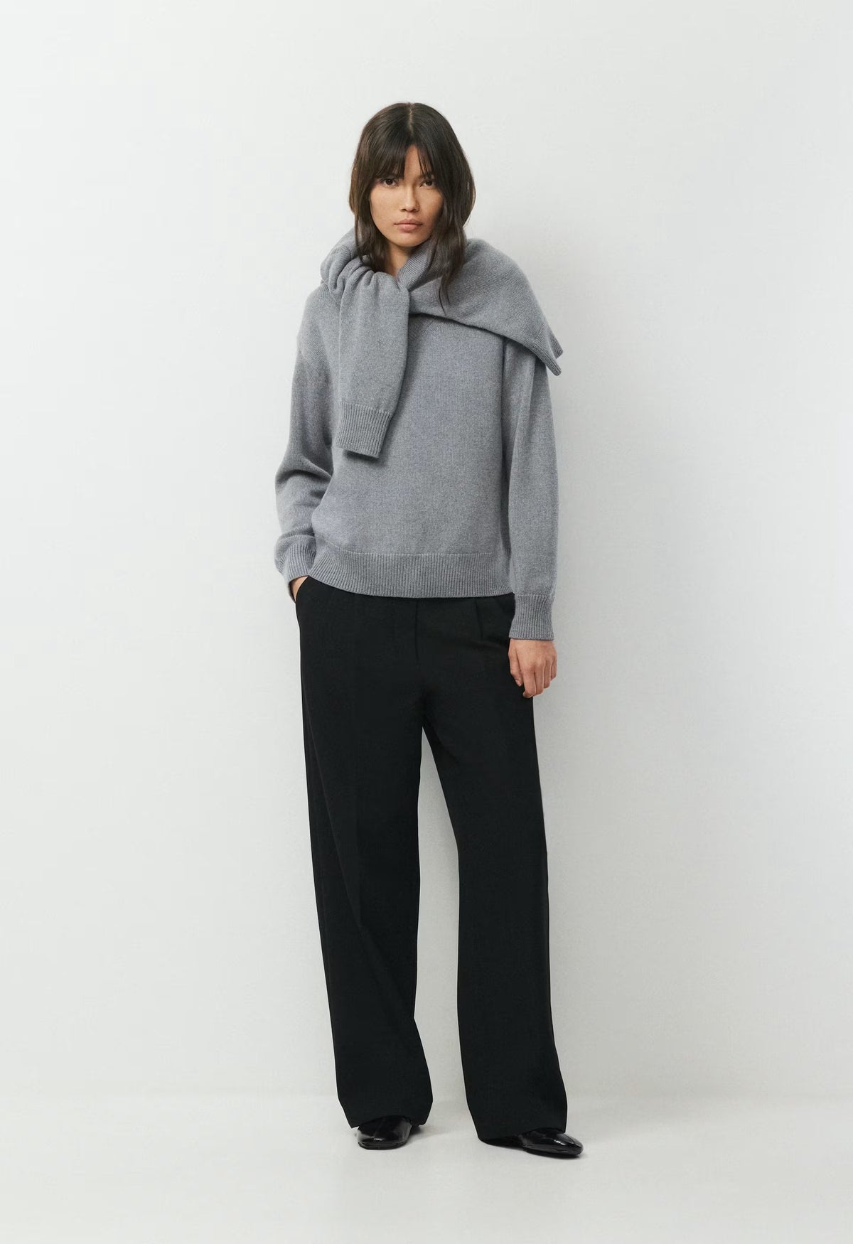 Essential Merino Wool Angle Sweater - HEATHER DARK GREY