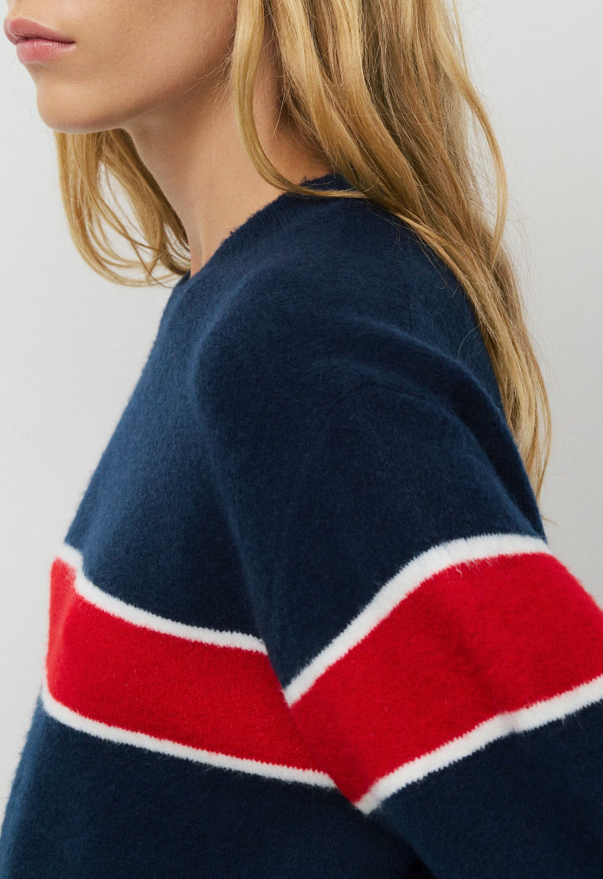 Outpost Sweater - ADMRL NAVY/FLSHNG RED