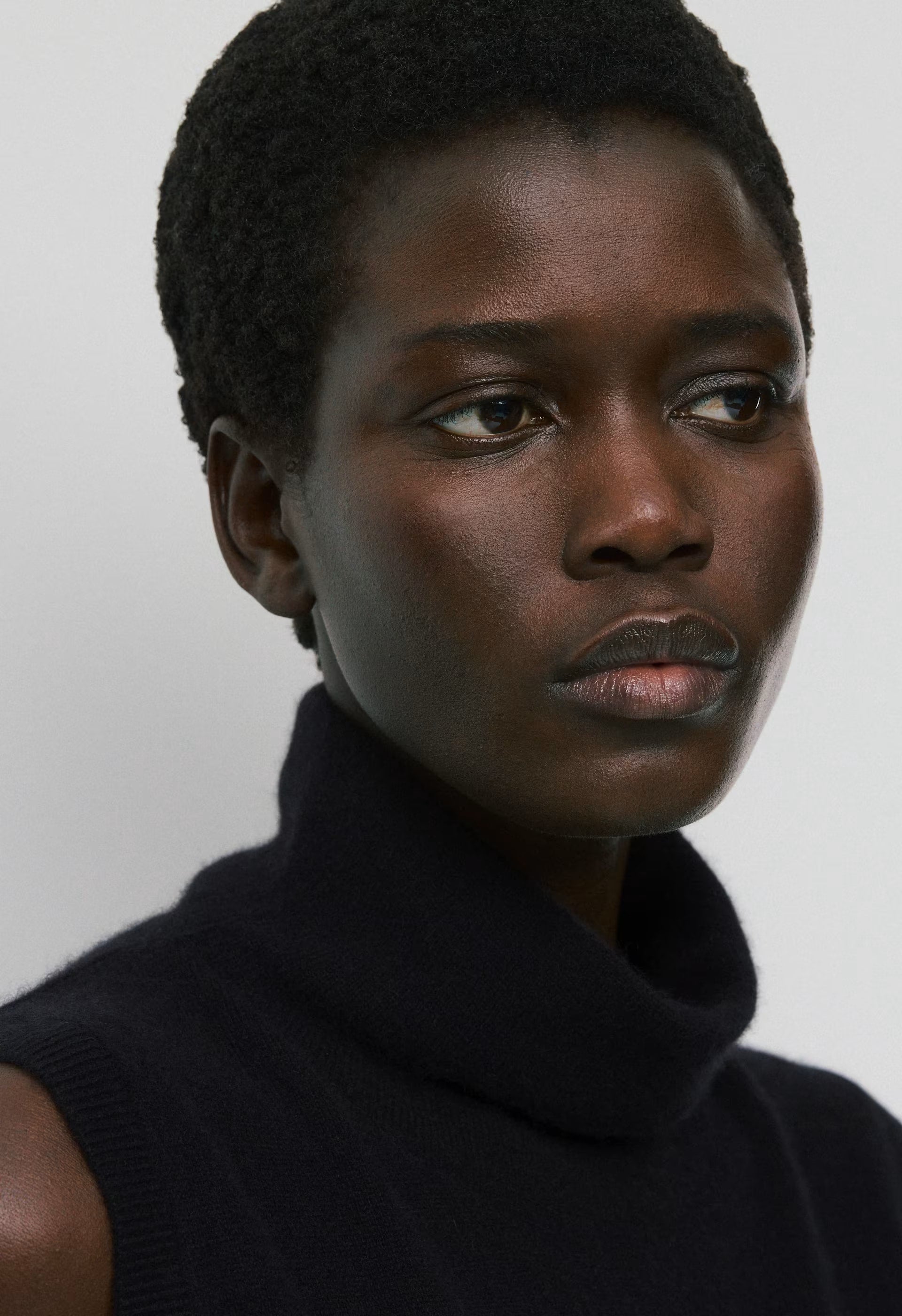 Bare Cashmere Opus Mockneck - BLACK